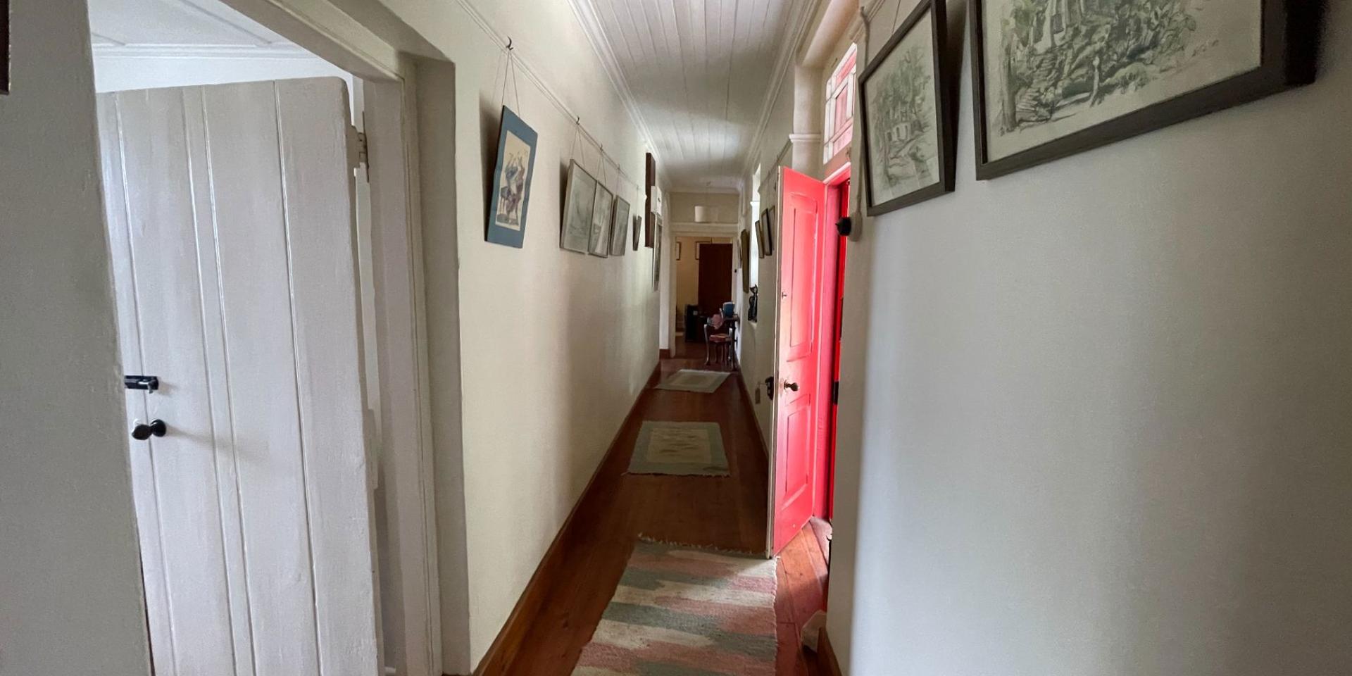 Image 4 of 6
