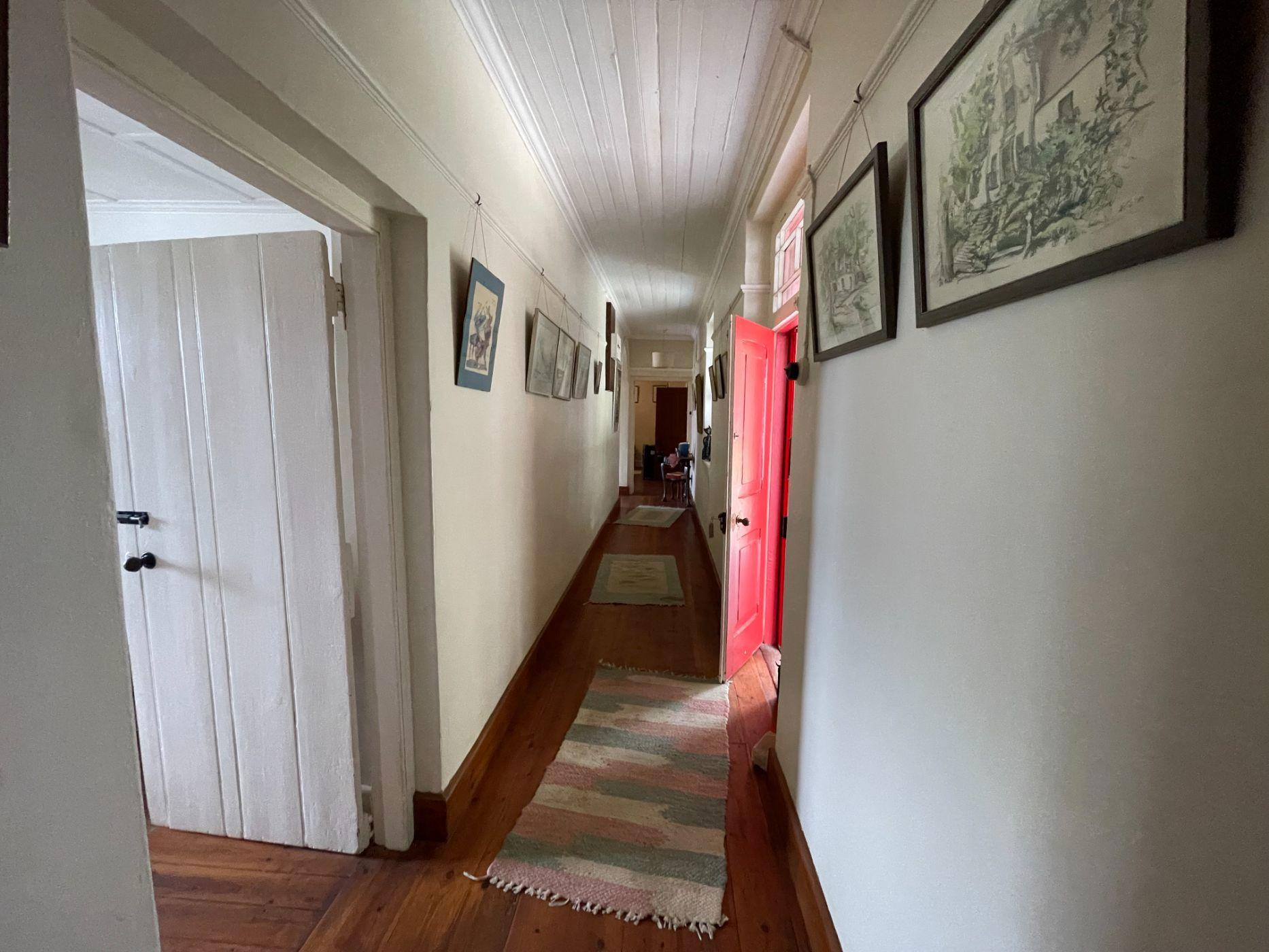 Image 4 of 6