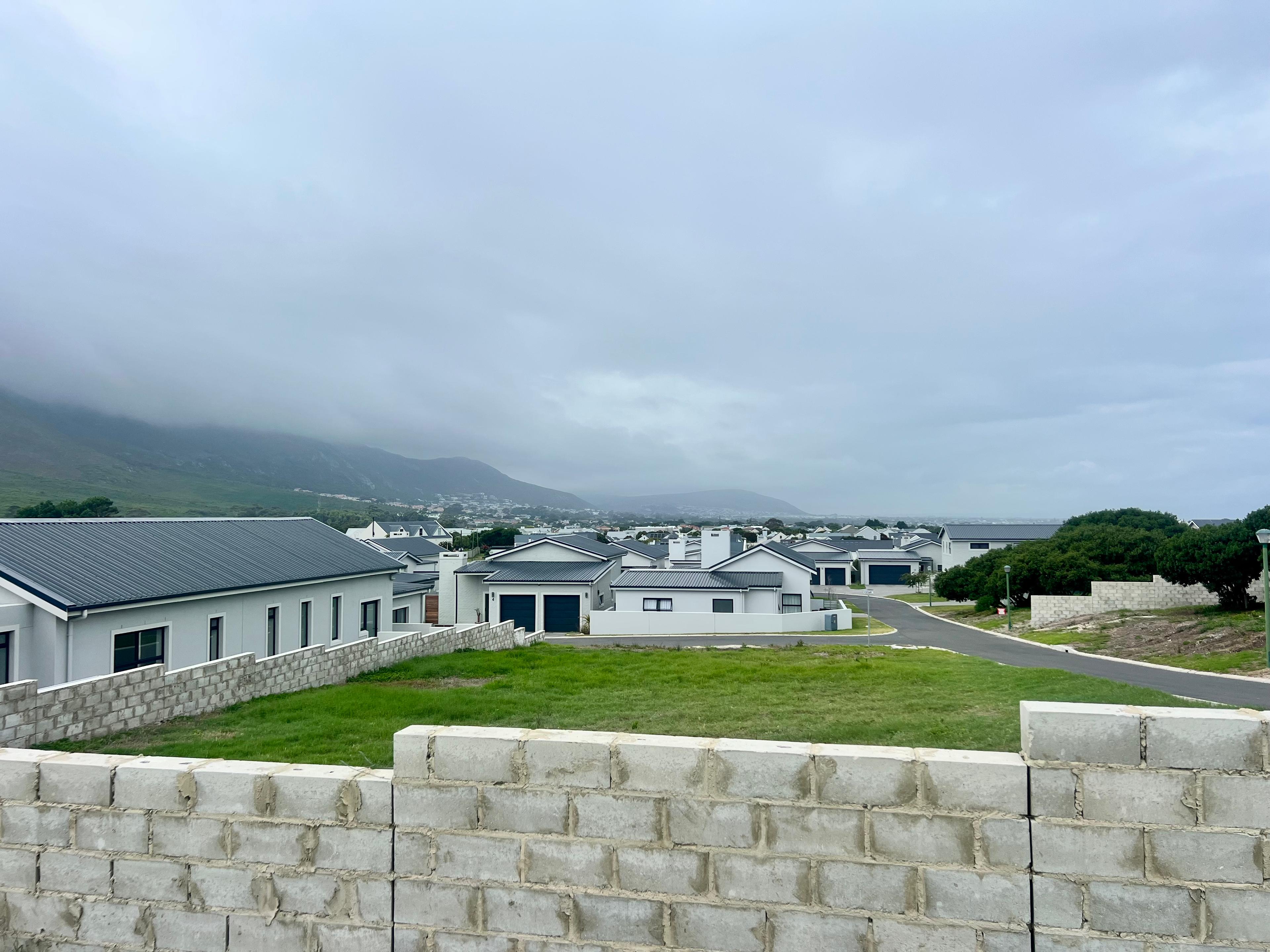 Image 4 of 6