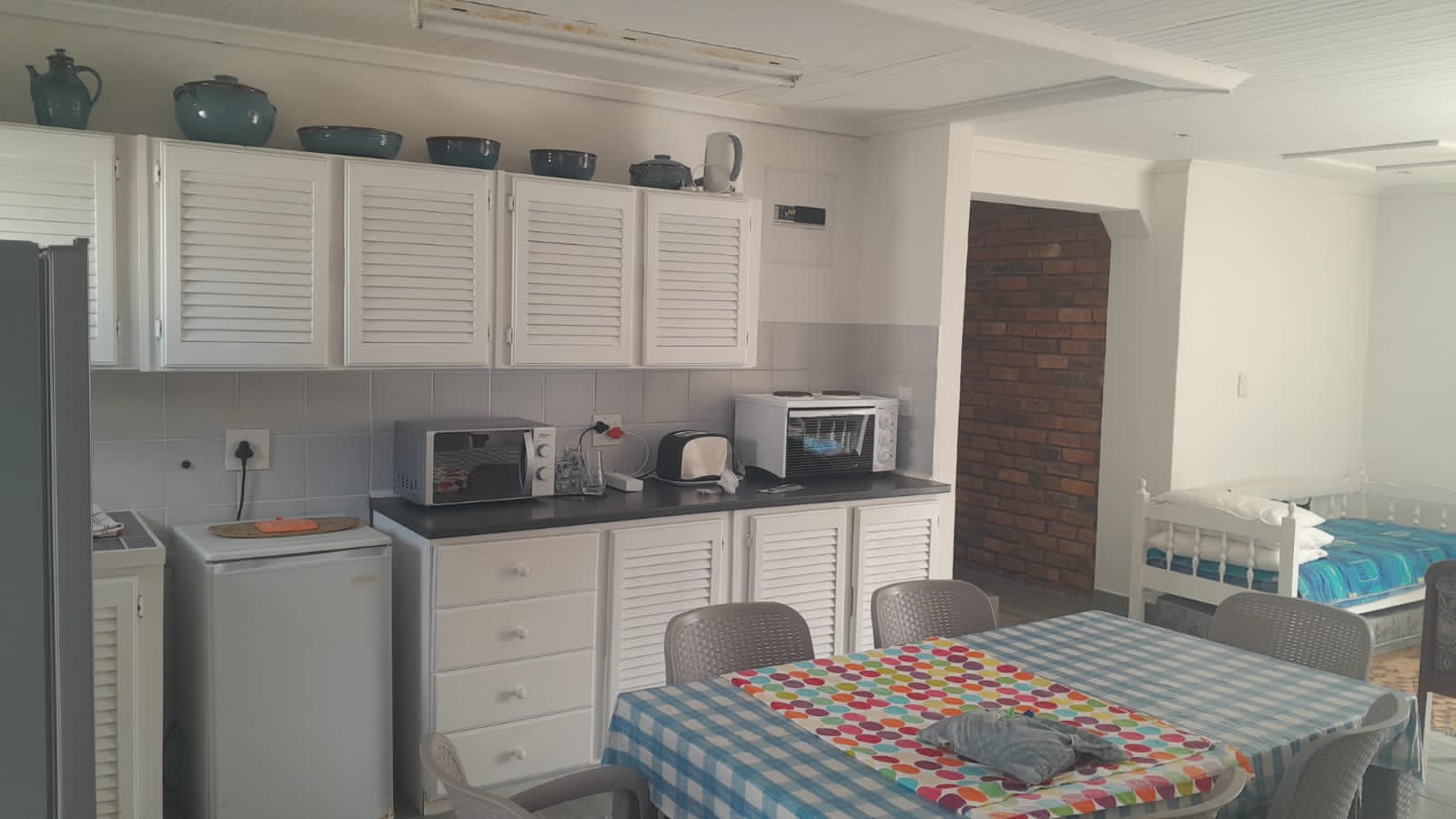 Image 4 of 6