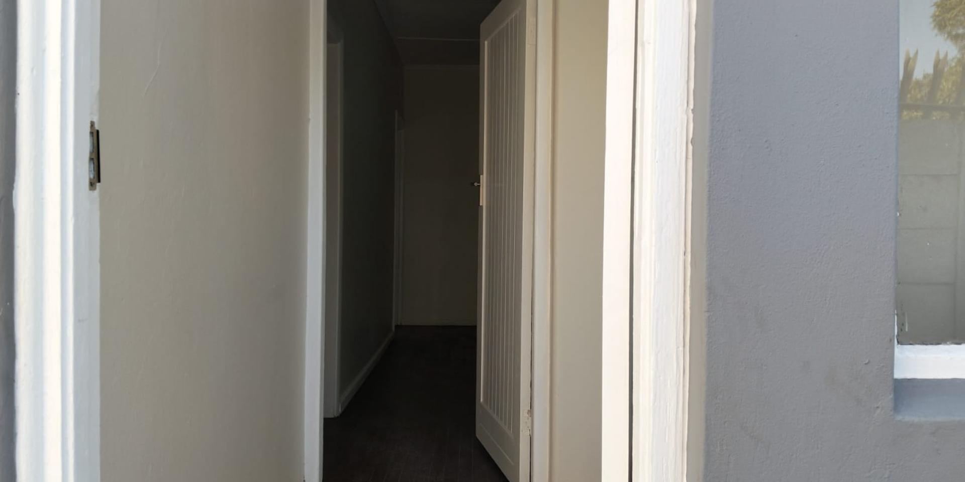 Image 2 of 6