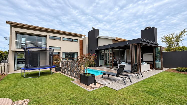 Main property image
