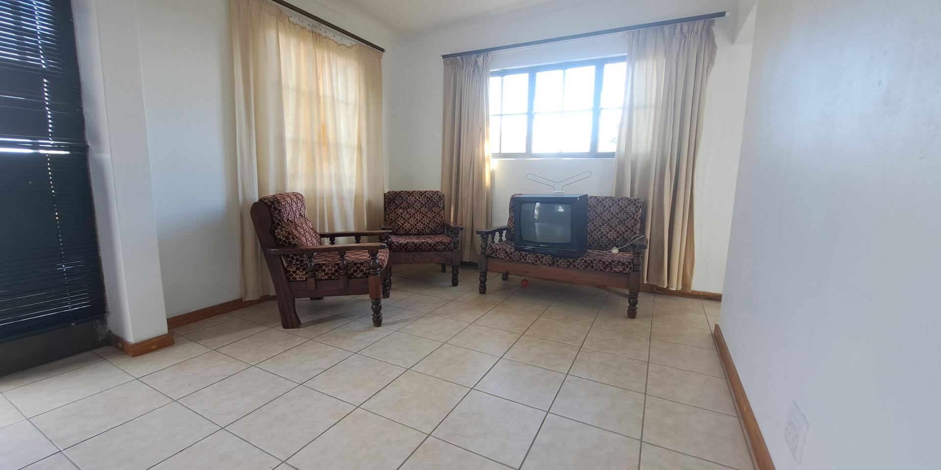 Image 3 of 6