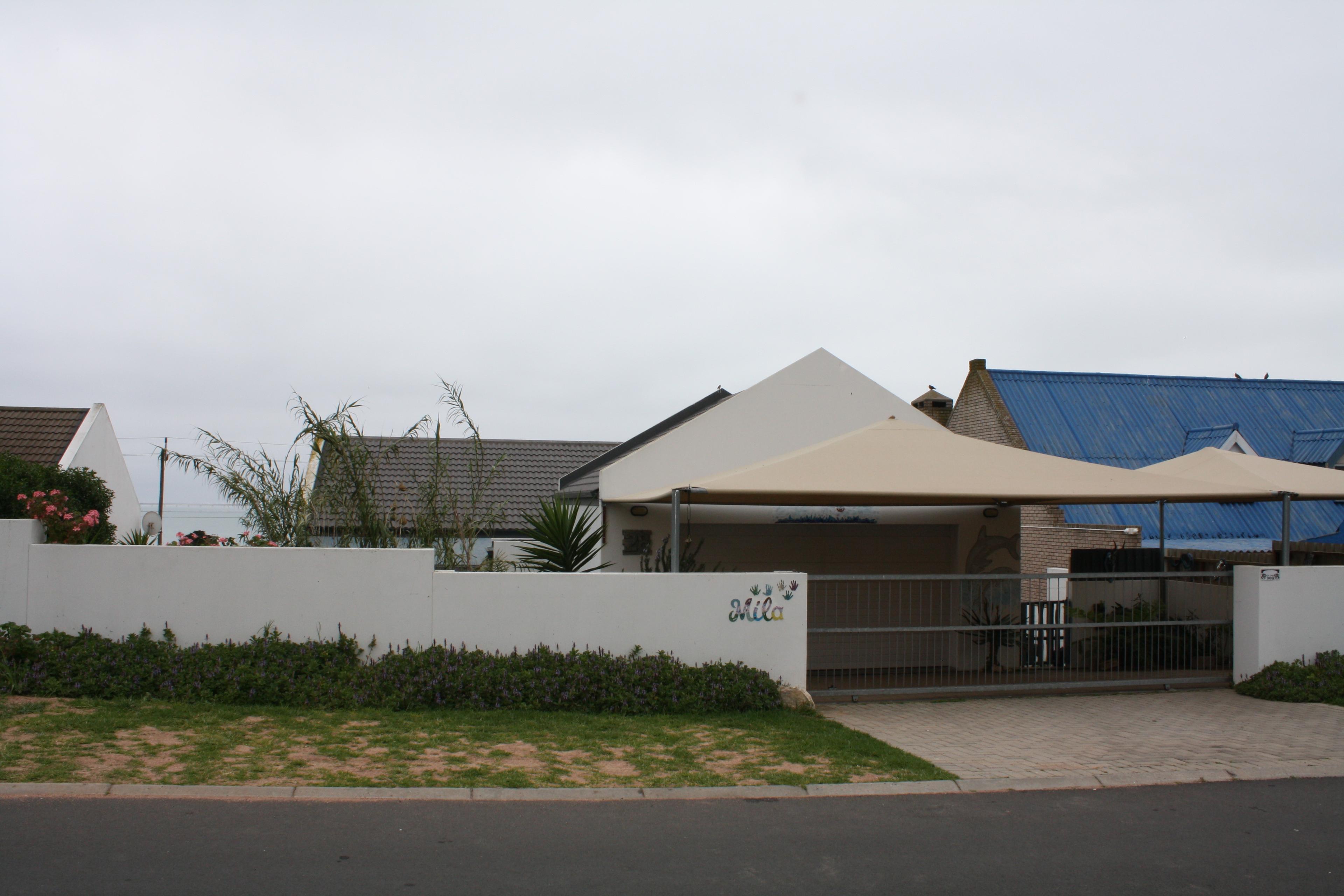 Image 3 of 6