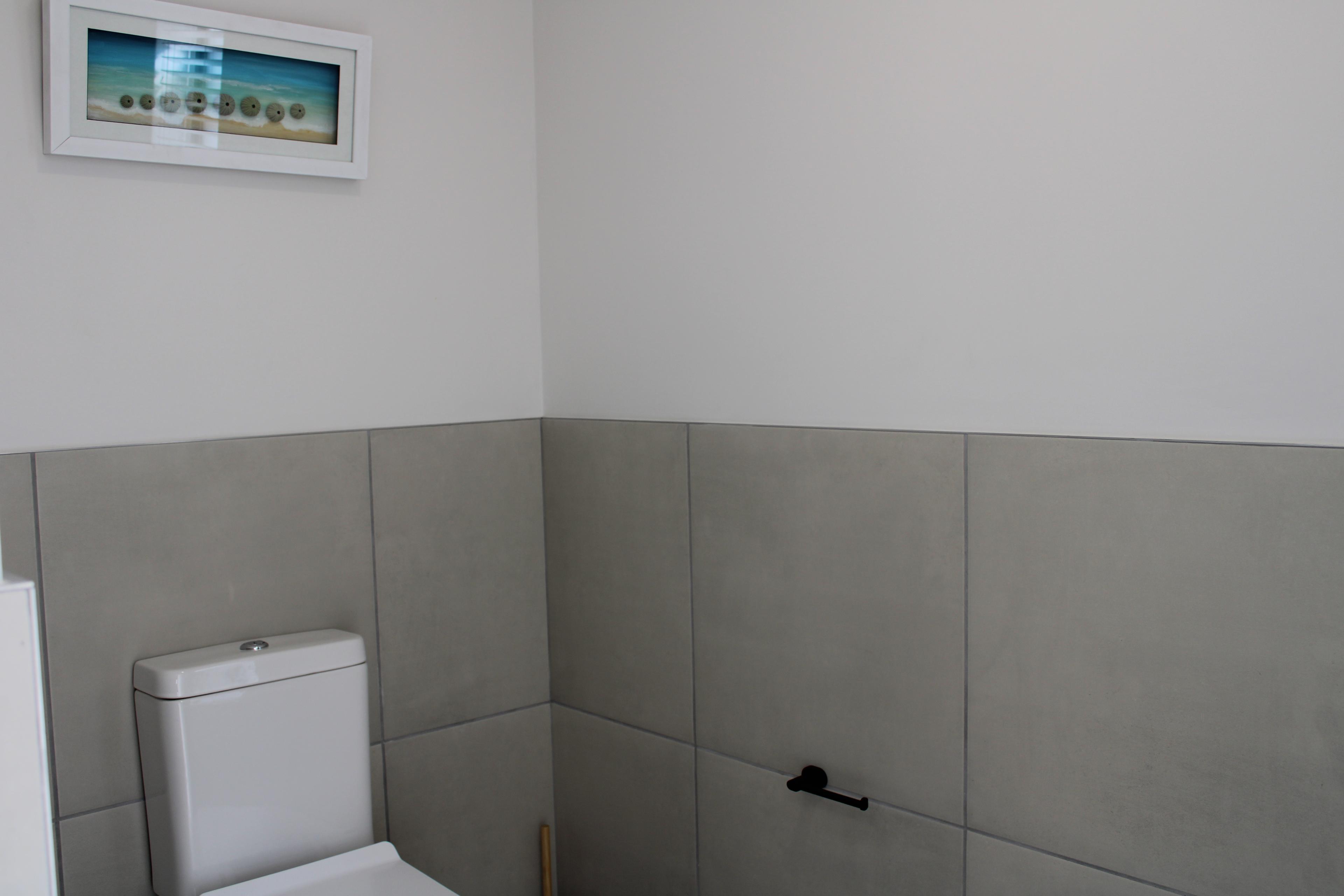Image 3 of 6