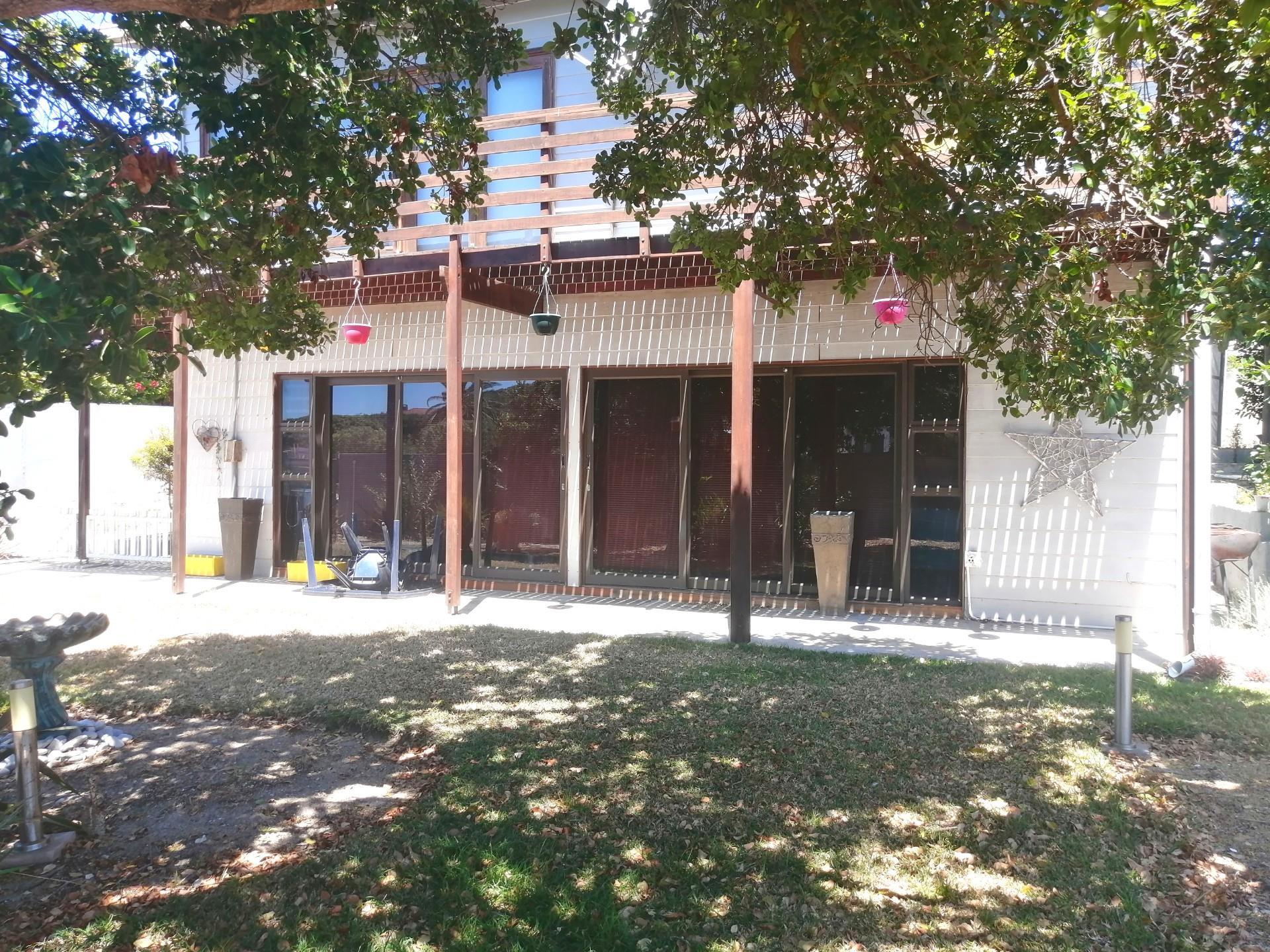 Image 2 of 6