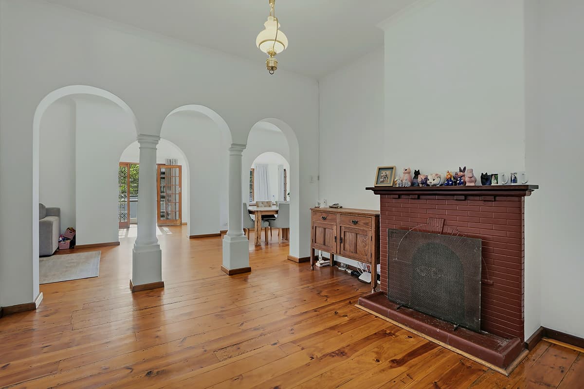 Image 1 of 6