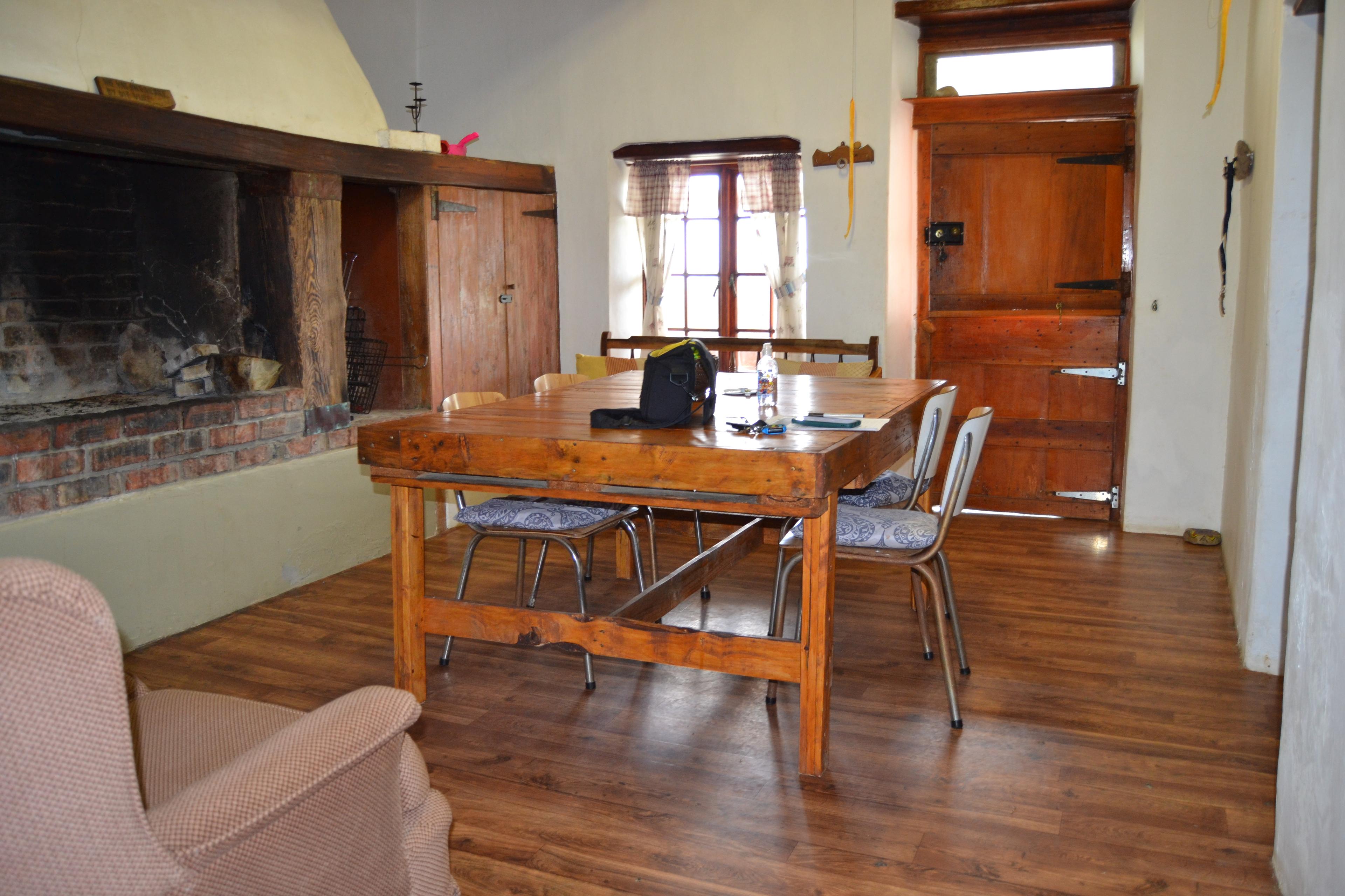 Image 4 of 6