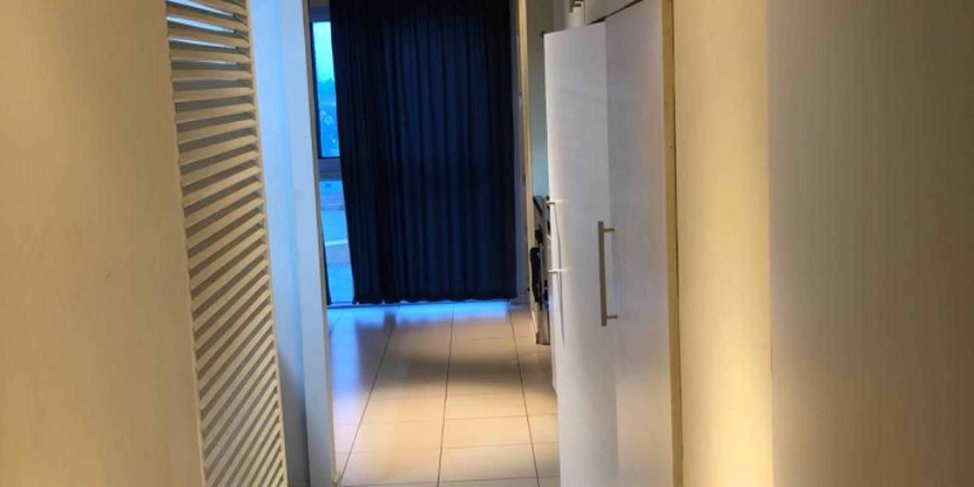 Image 4 of 6