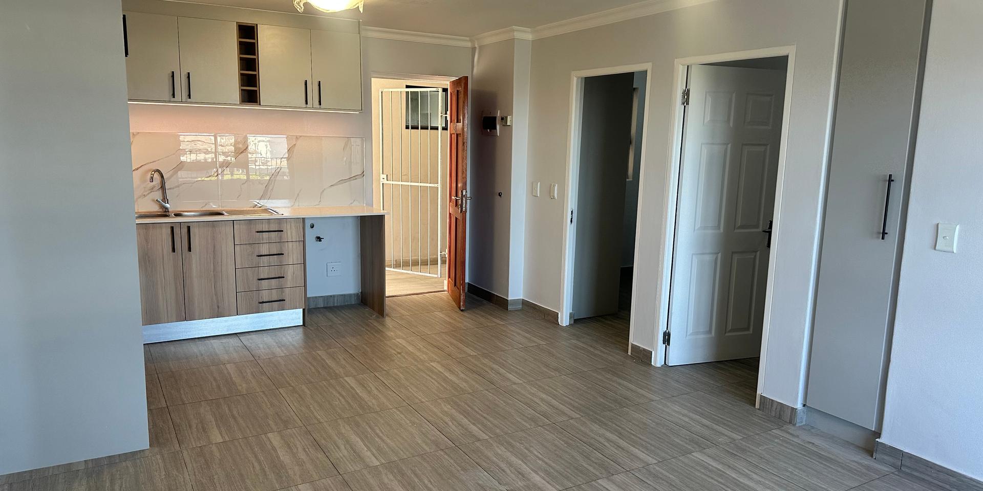 Image 2 of 6