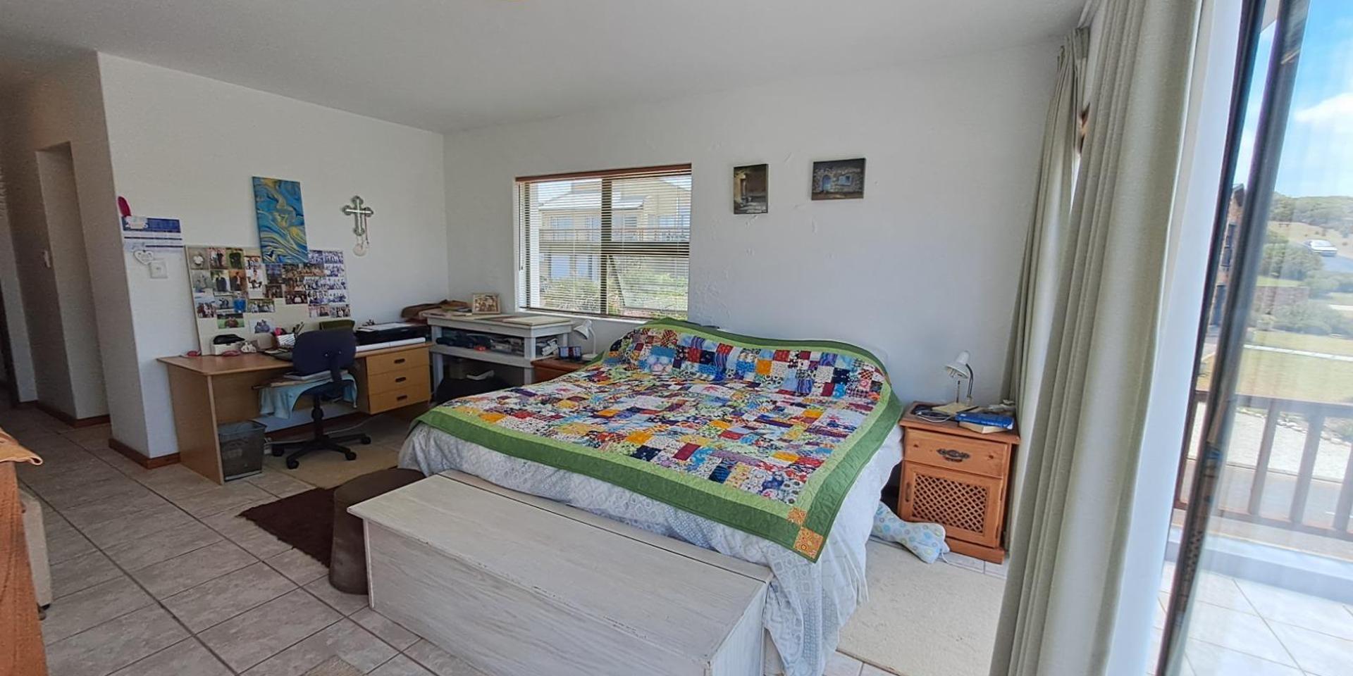 Image 4 of 6