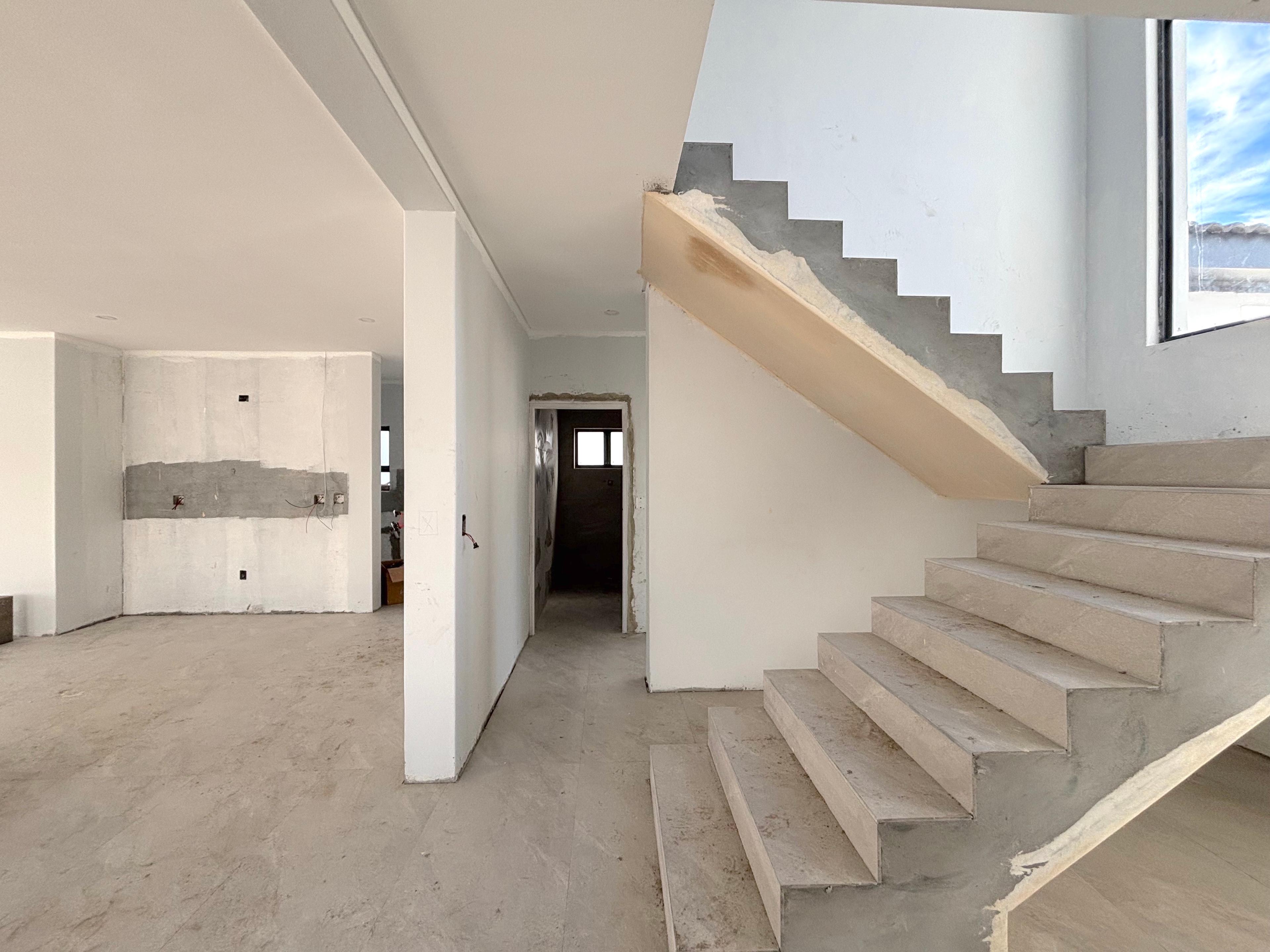 Image 4 of 6