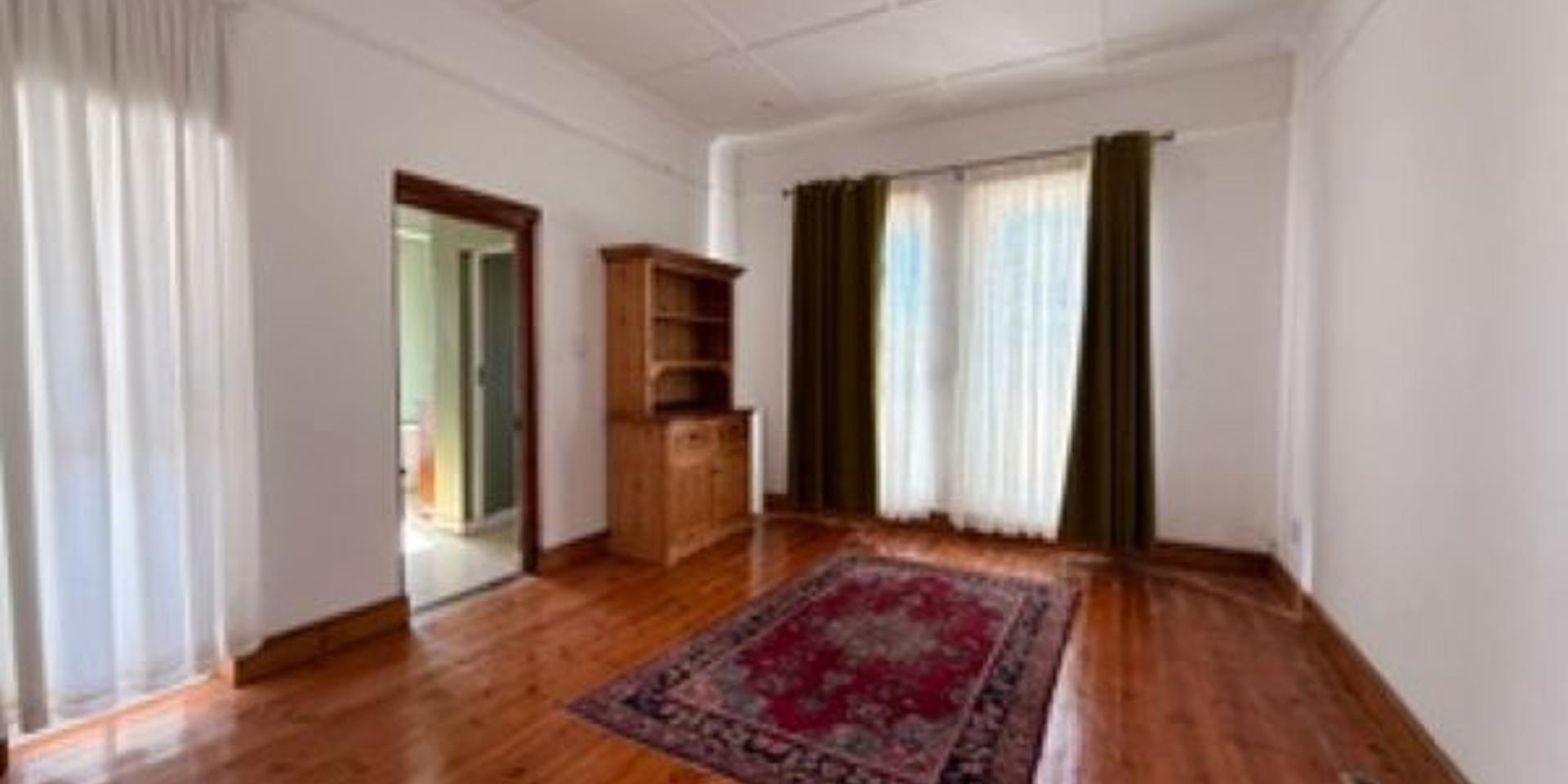 Image 2 of 6