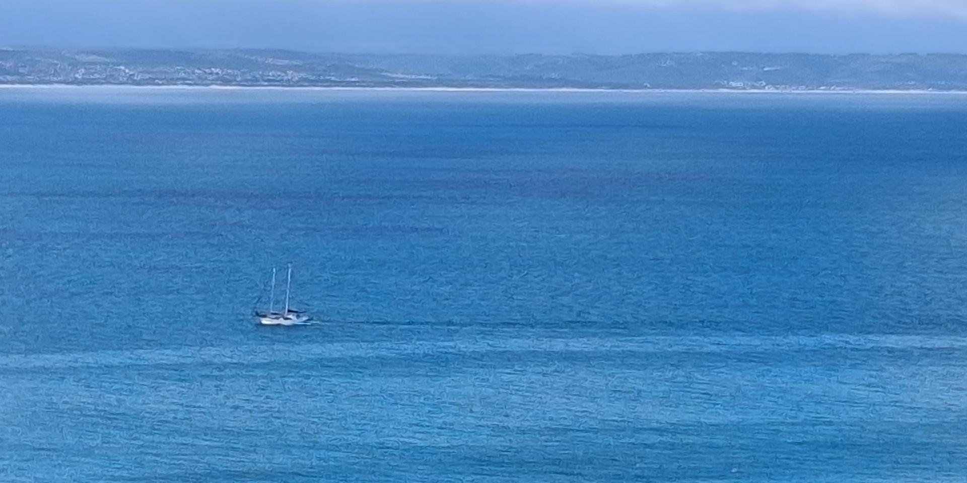 Image 4 of 6