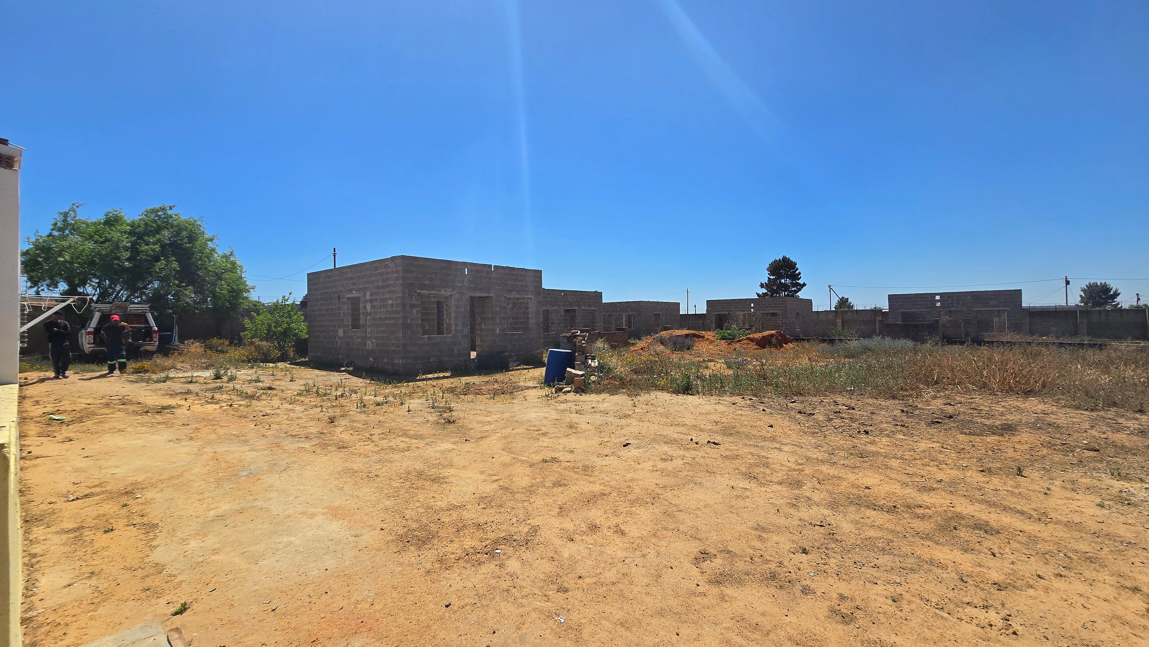 Image 4 of 6