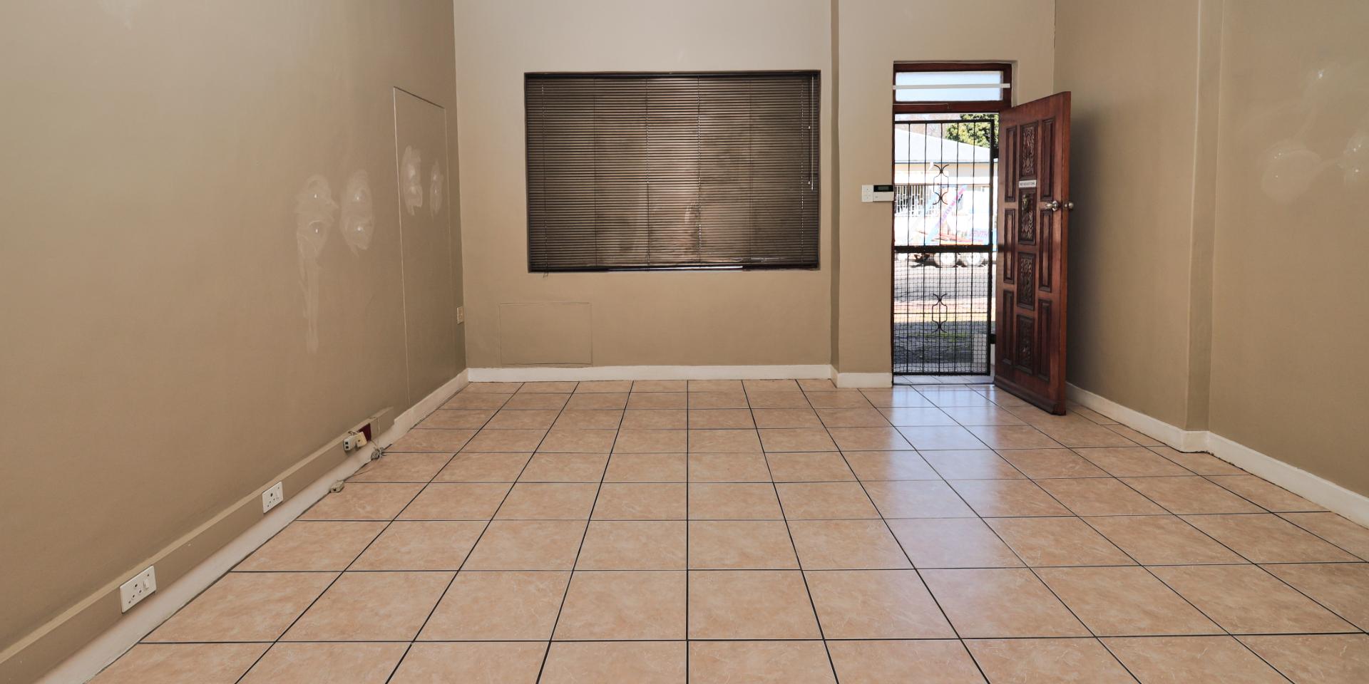 Image 3 of 6