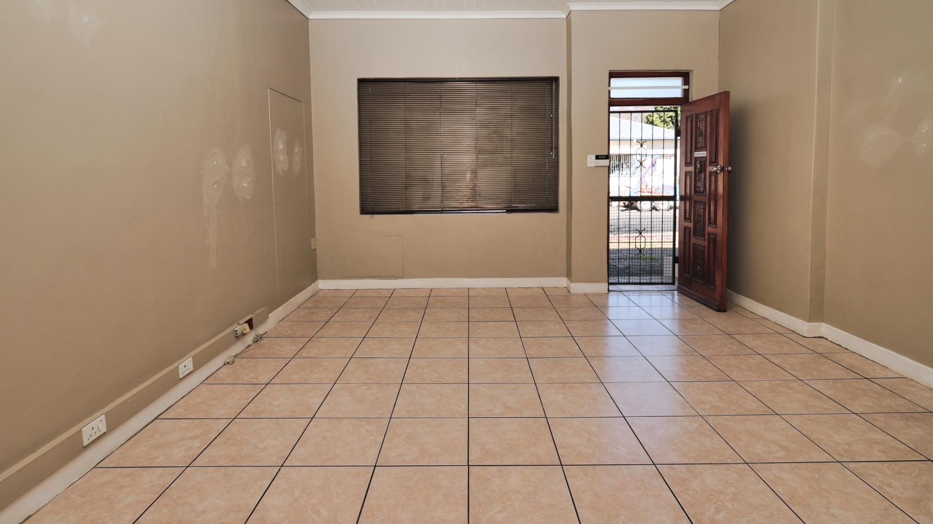 Image 3 of 6