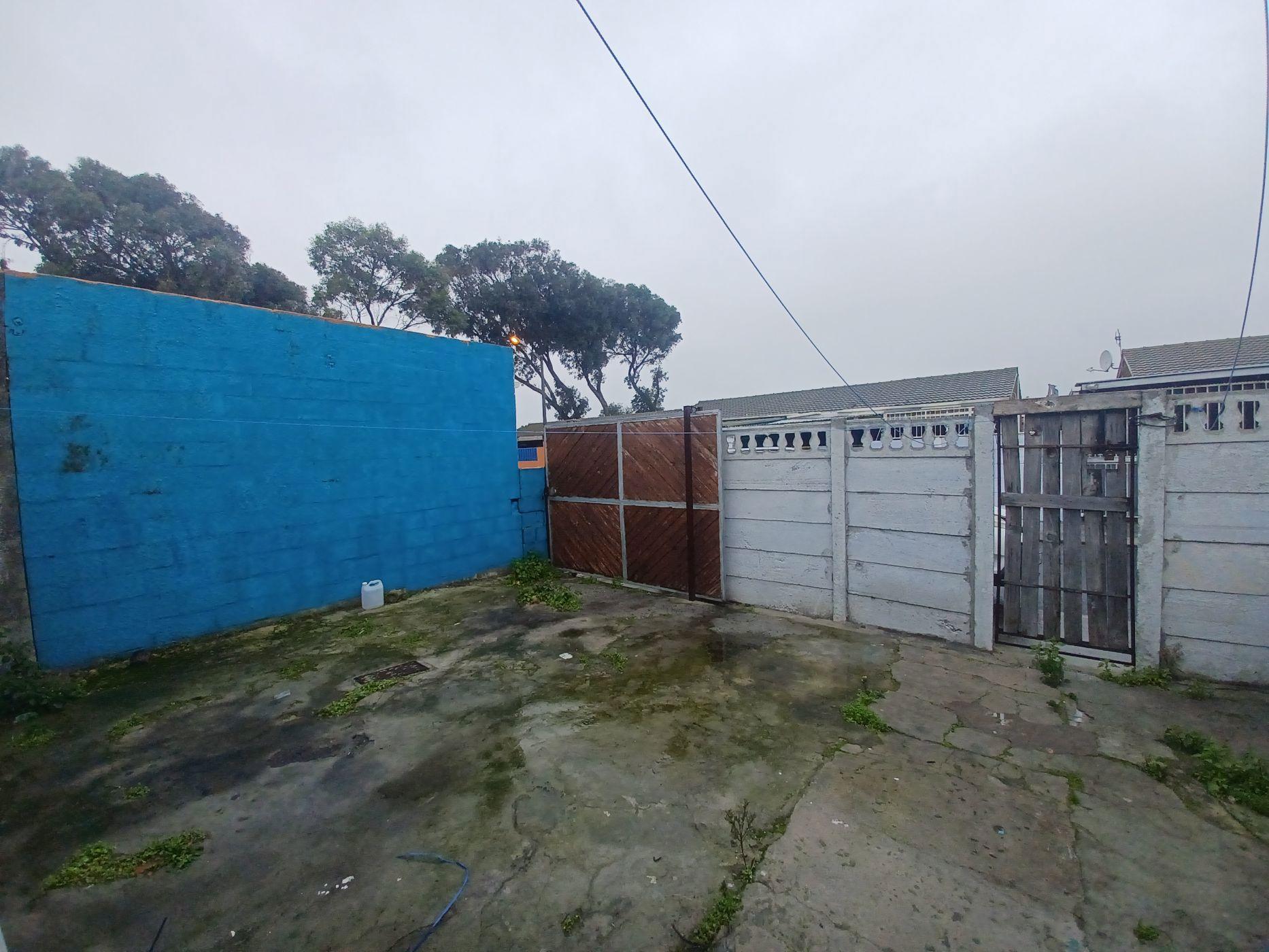 Image 2 of 6
