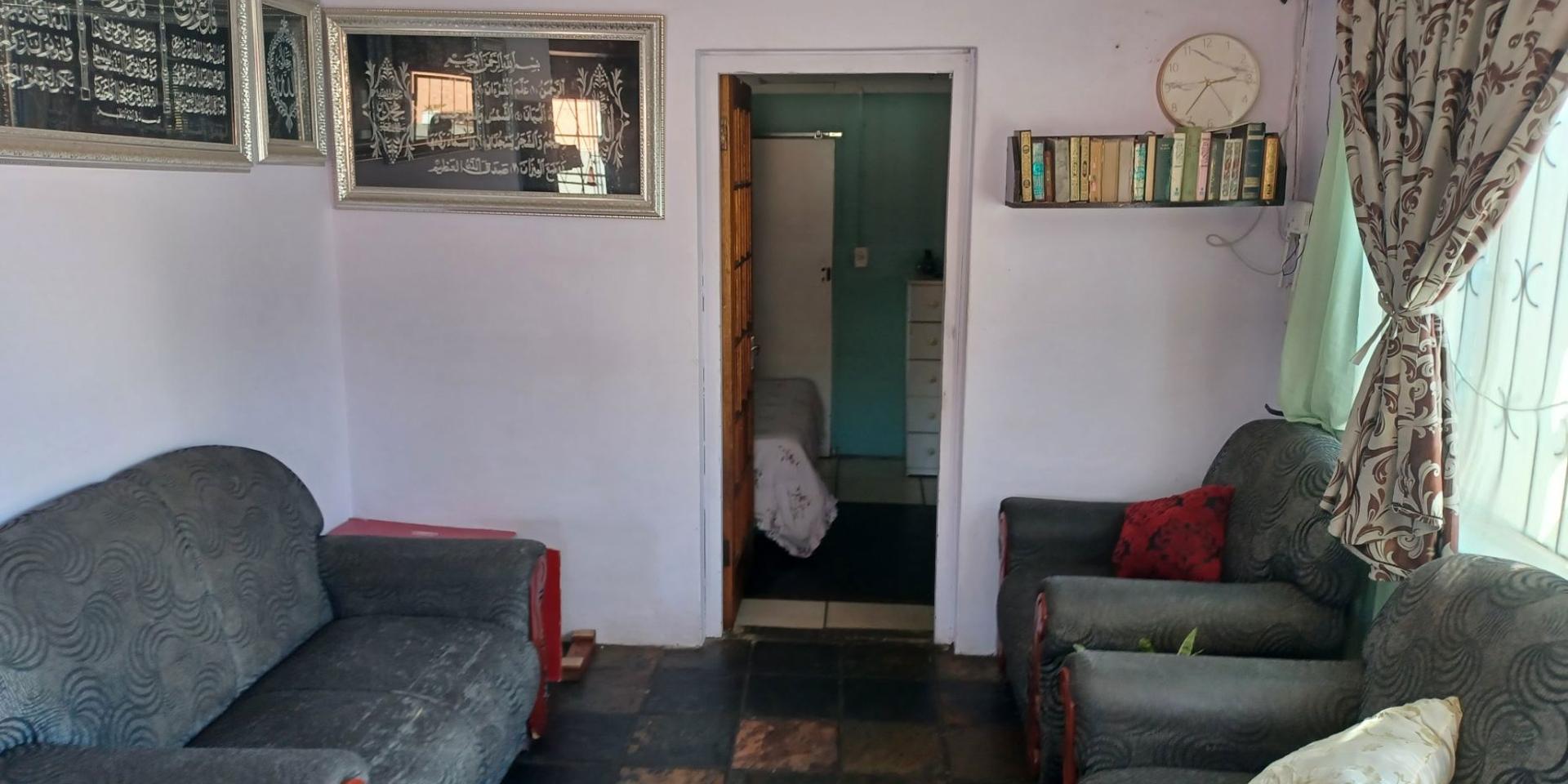 Image 5 of 6