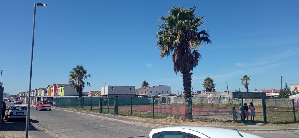 Image 2 of 6