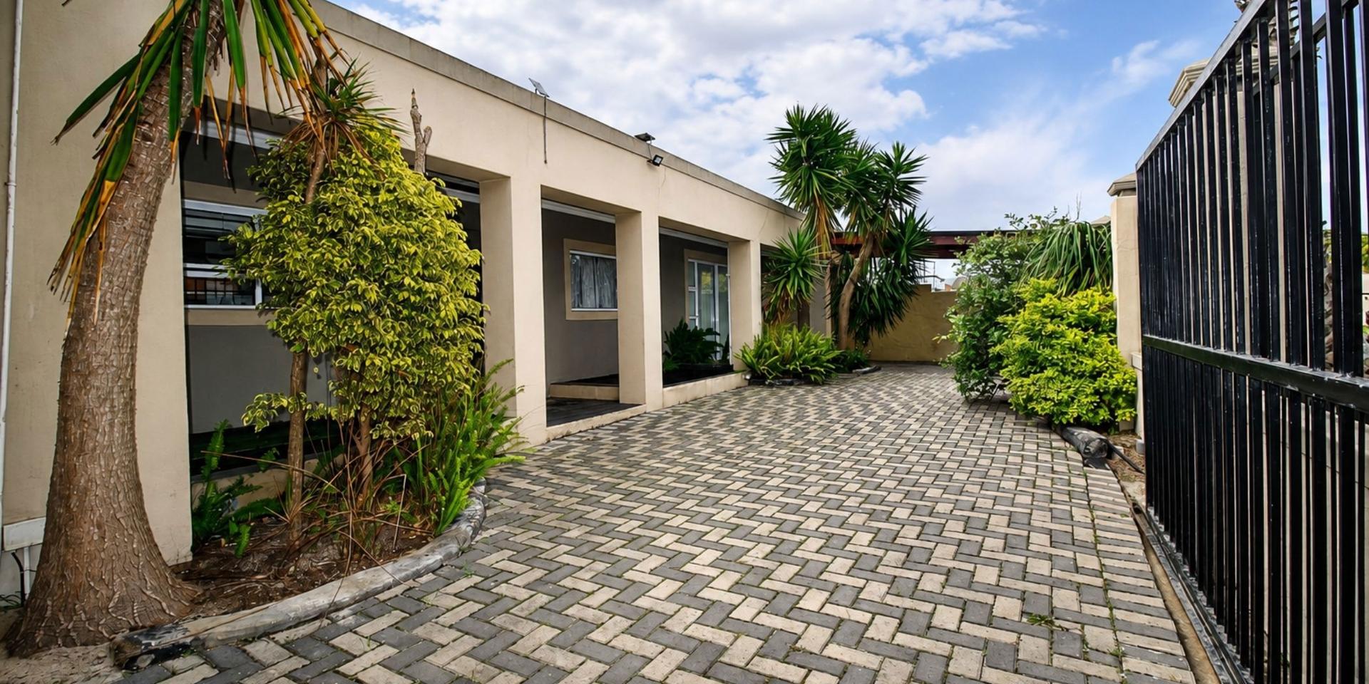 Image 2 of 6
