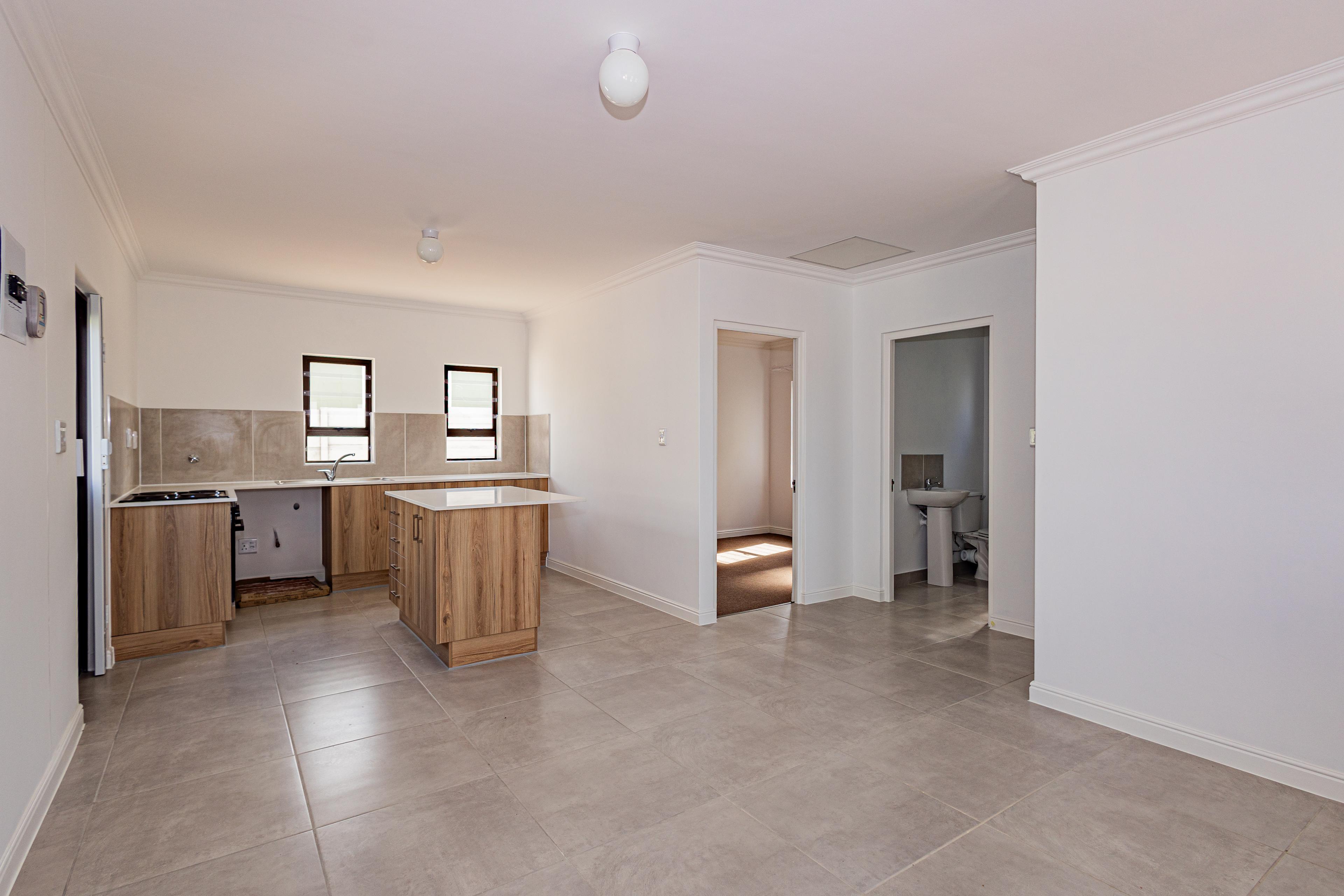 Image 4 of 6