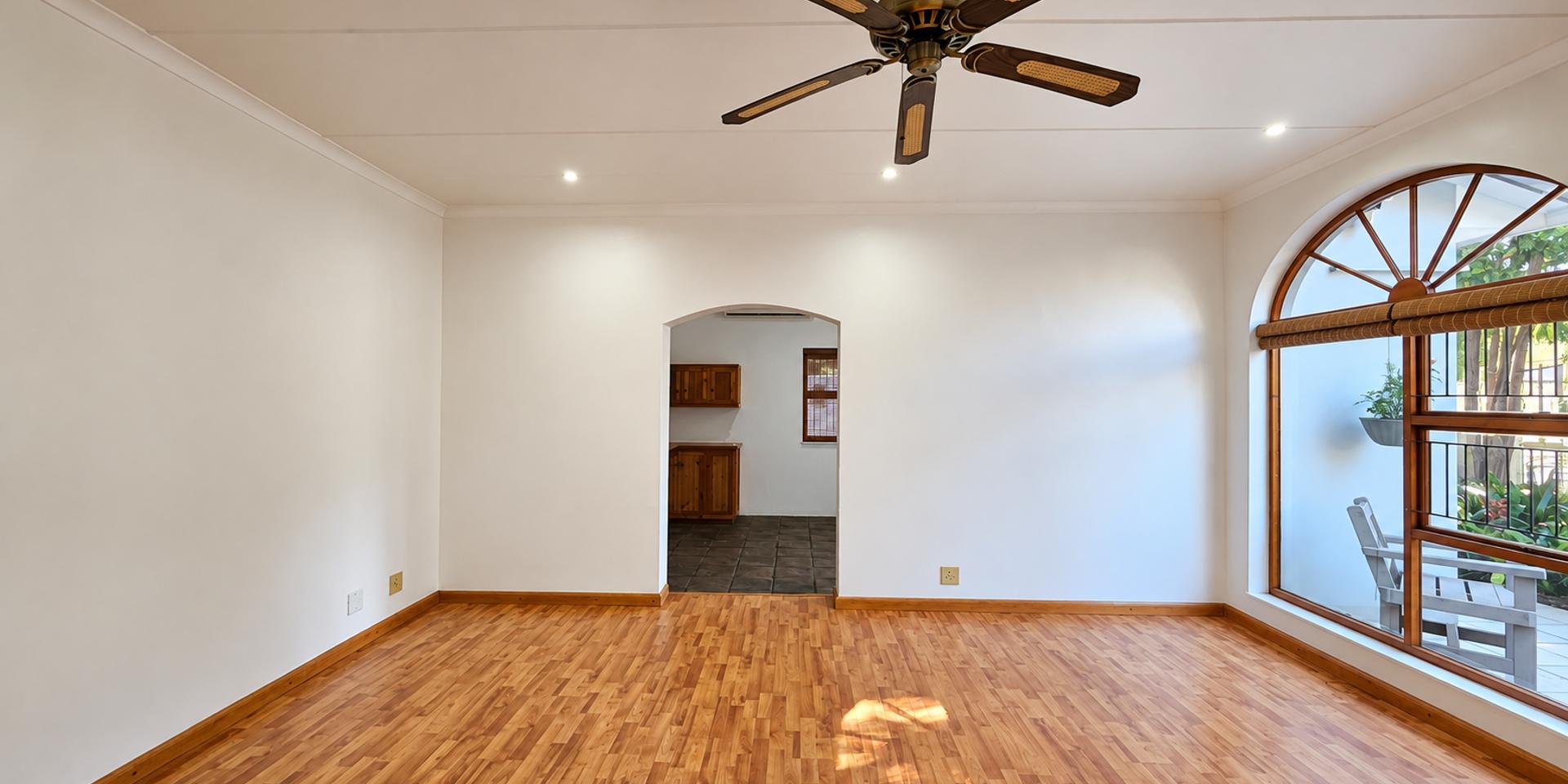 Image 4 of 6