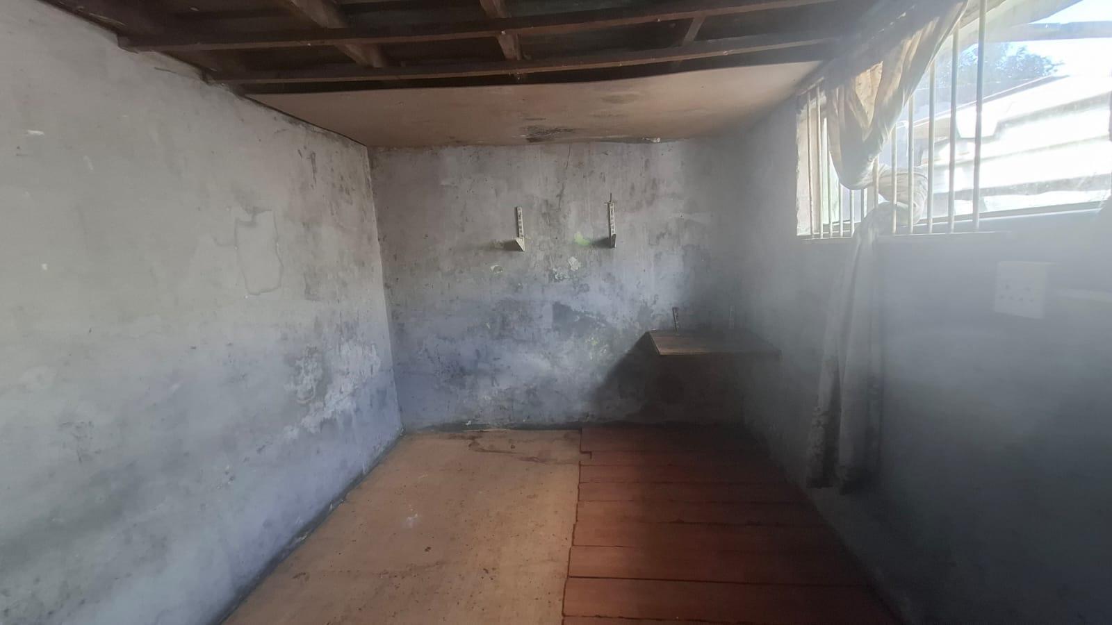 Image 12