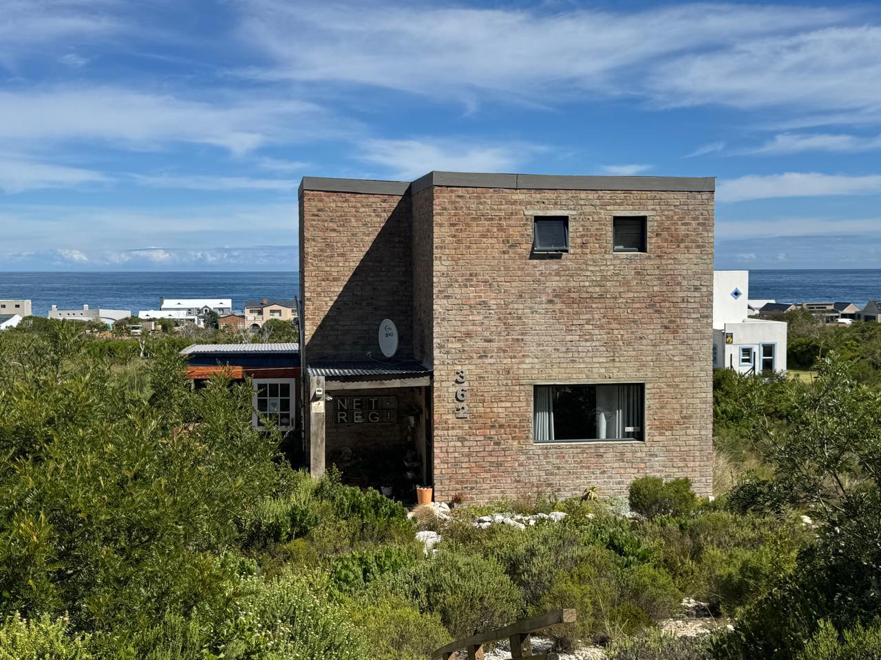 Image 4 of 6