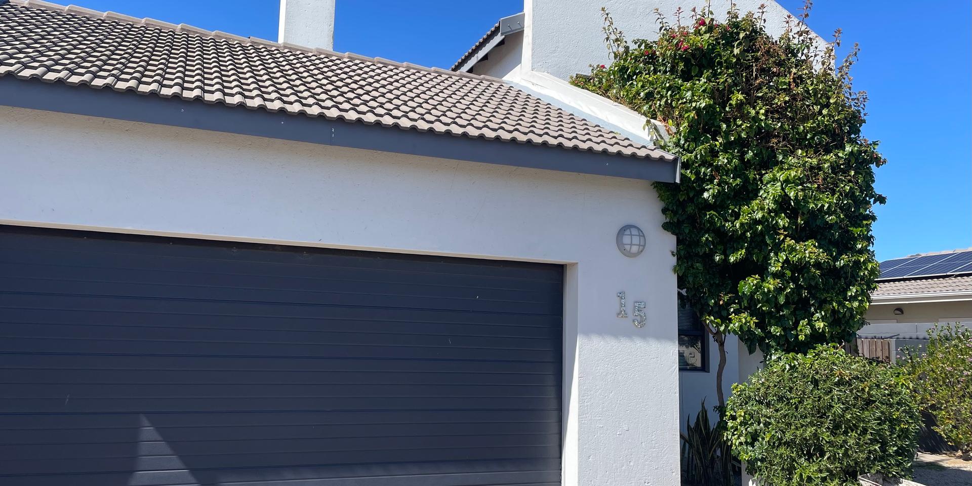 Image 2 of 6