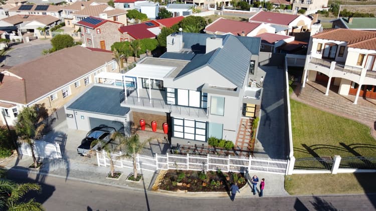 Main property image