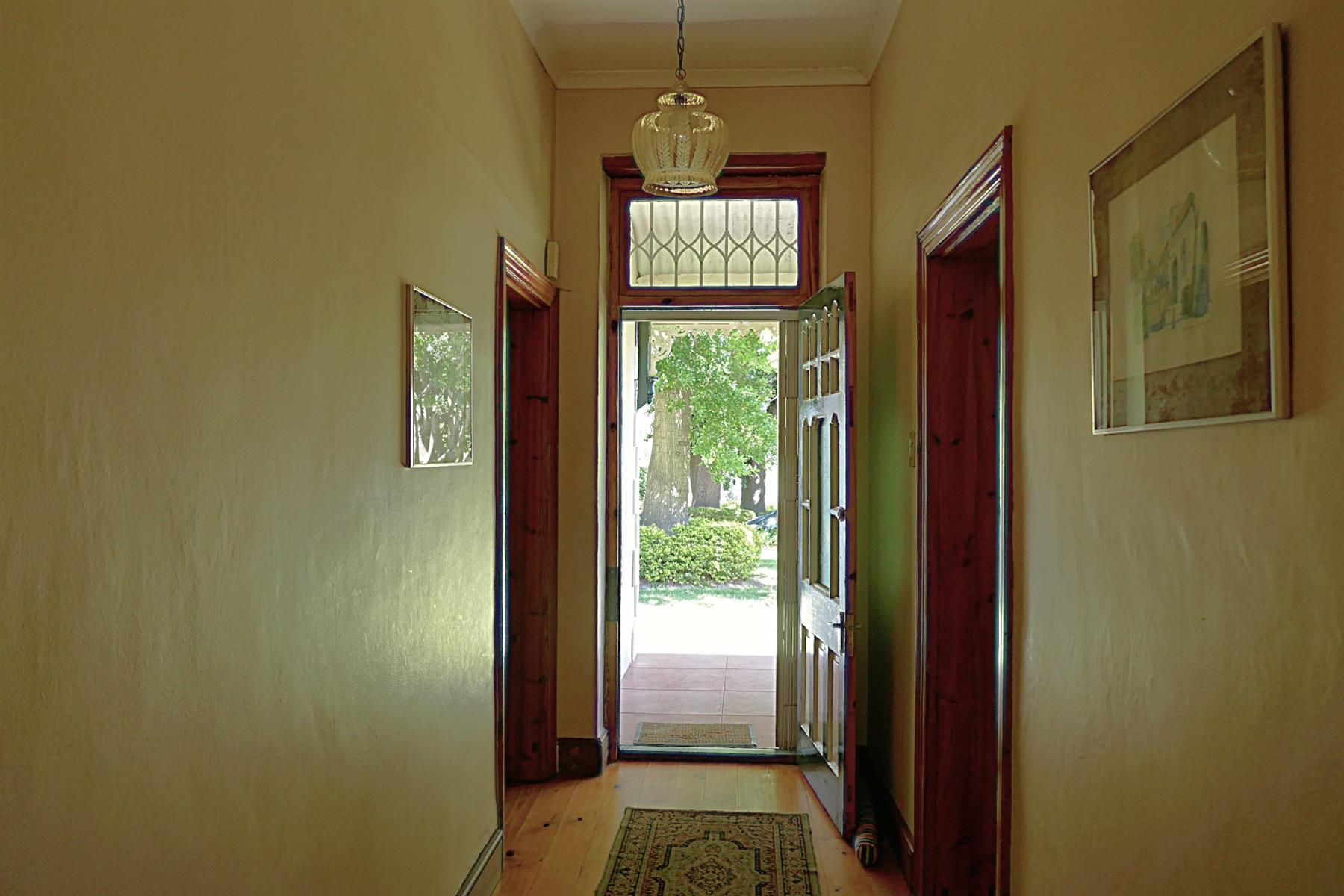 Image 5 of 6