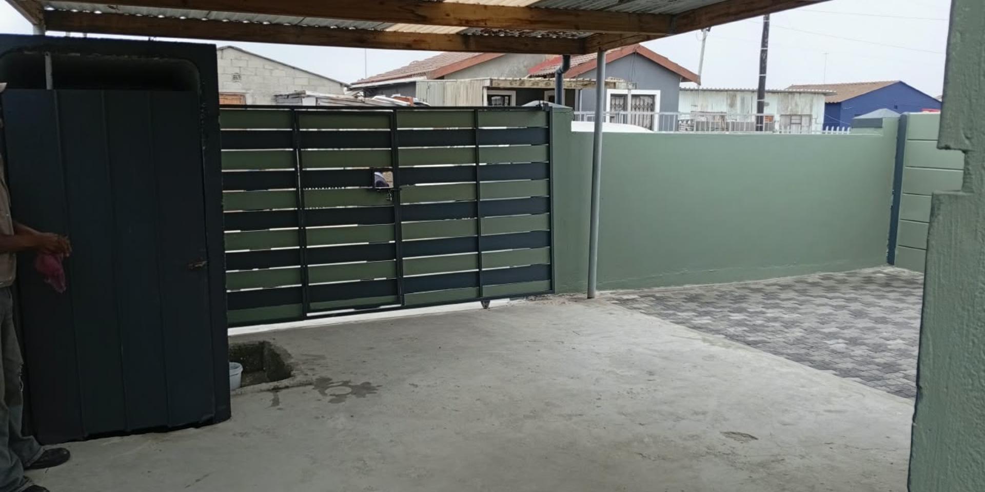 Image 2 of 6