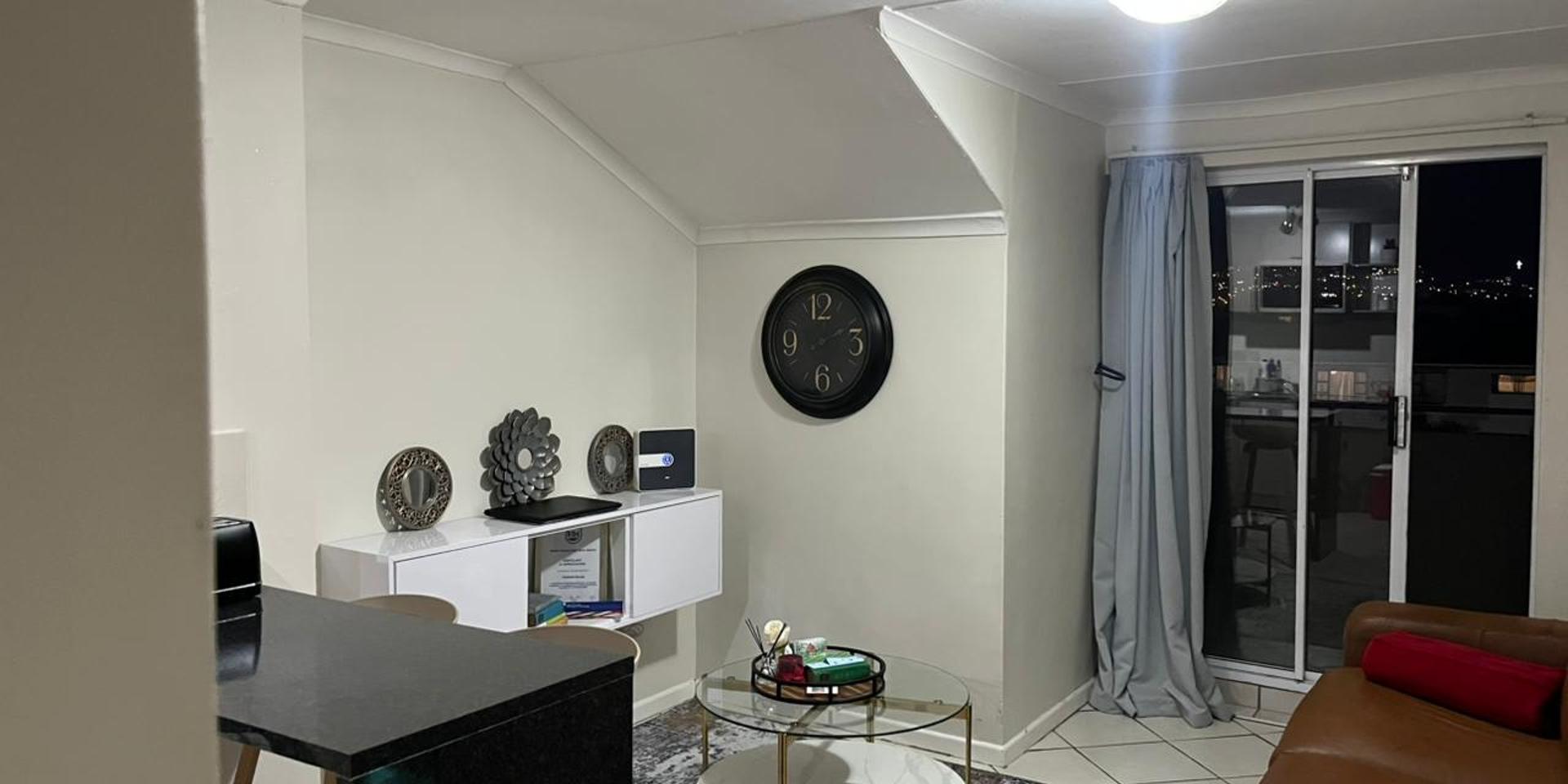 Image 4 of 6