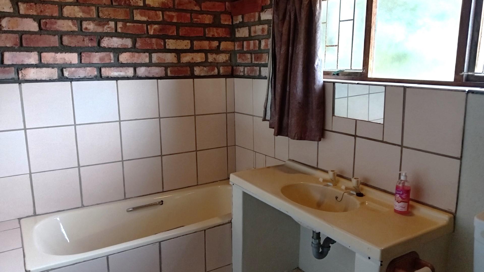 Image 2 of 6
