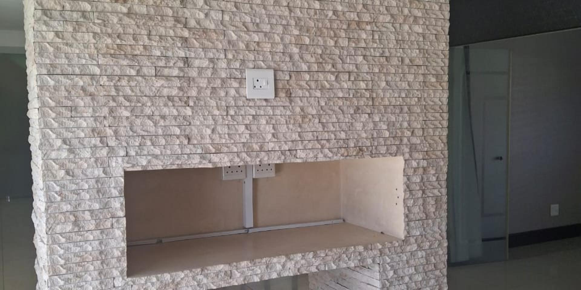 Image 4 of 6