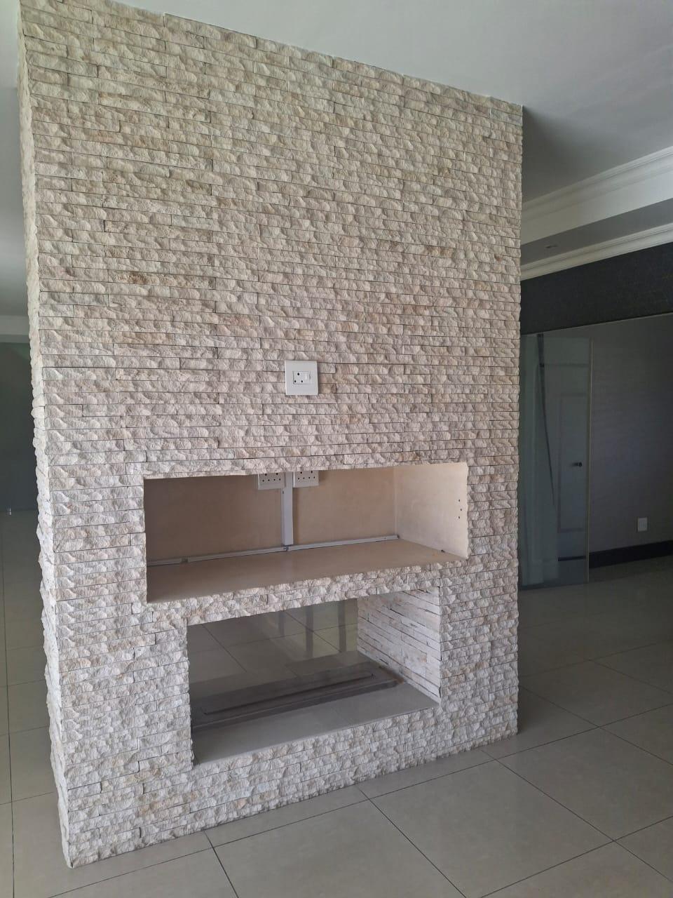 Image 4 of 6