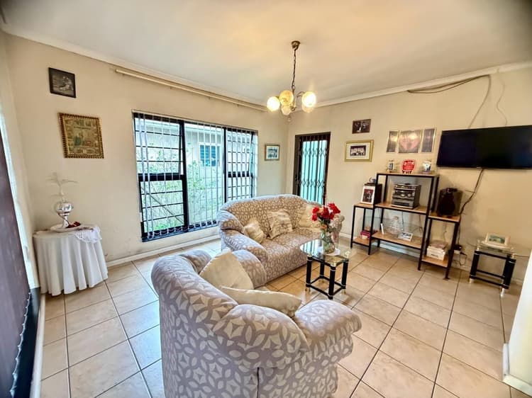 Main property image