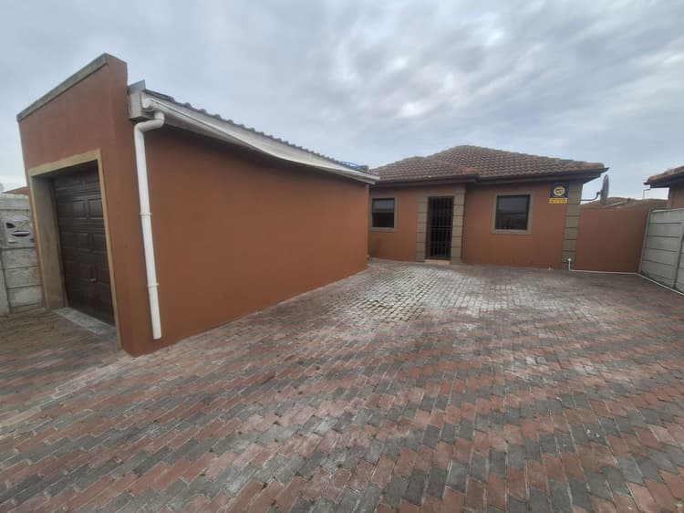 Main property image