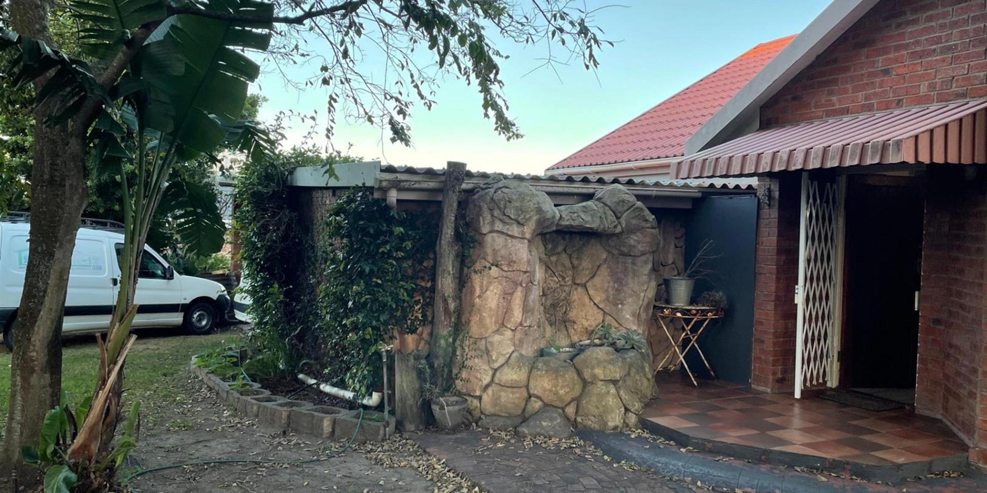 Image 2 of 6