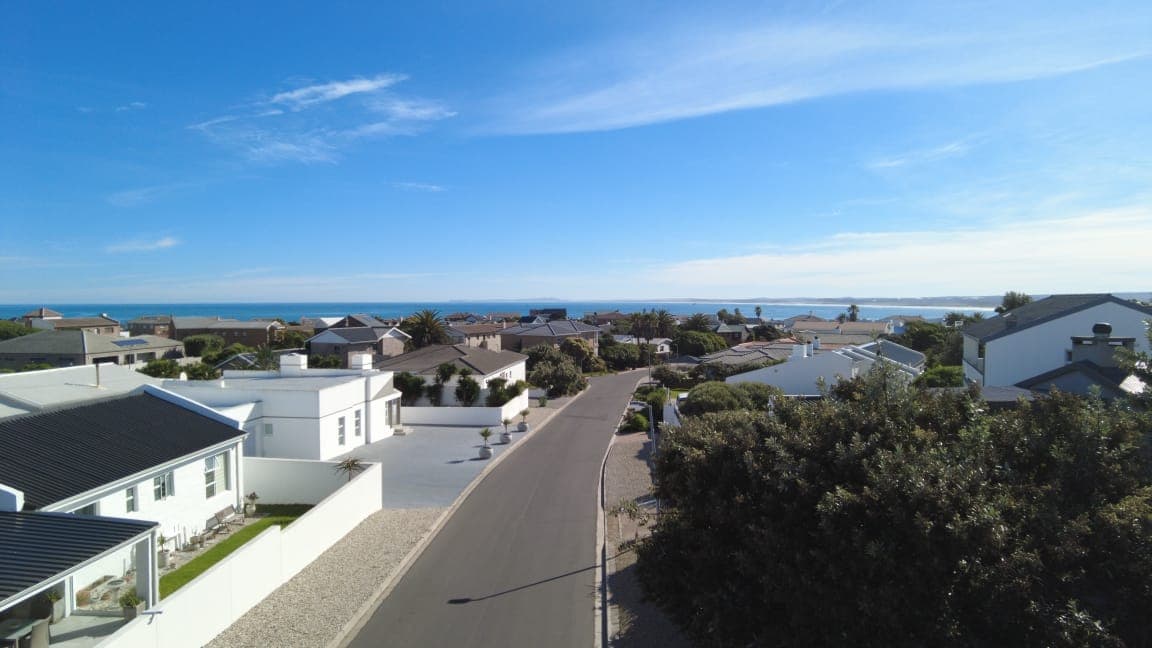 Image 4 of 6