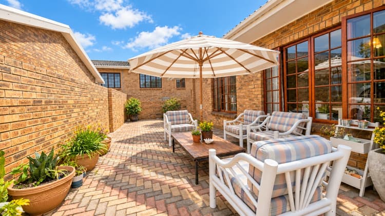 Main property image