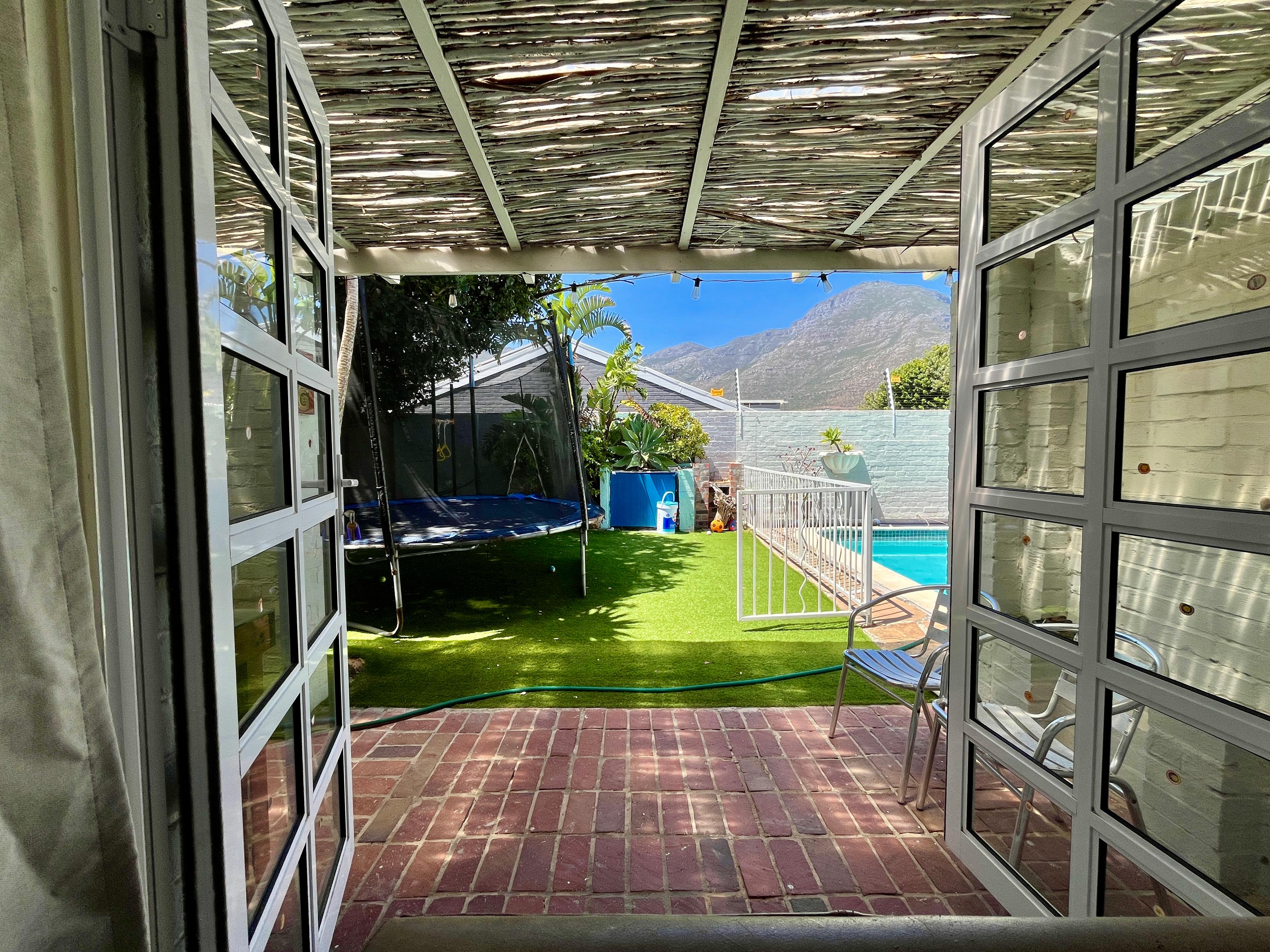 Image 5 of 6