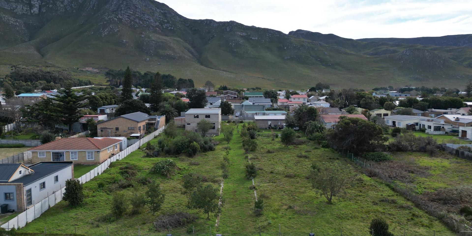 Image 2 of 6