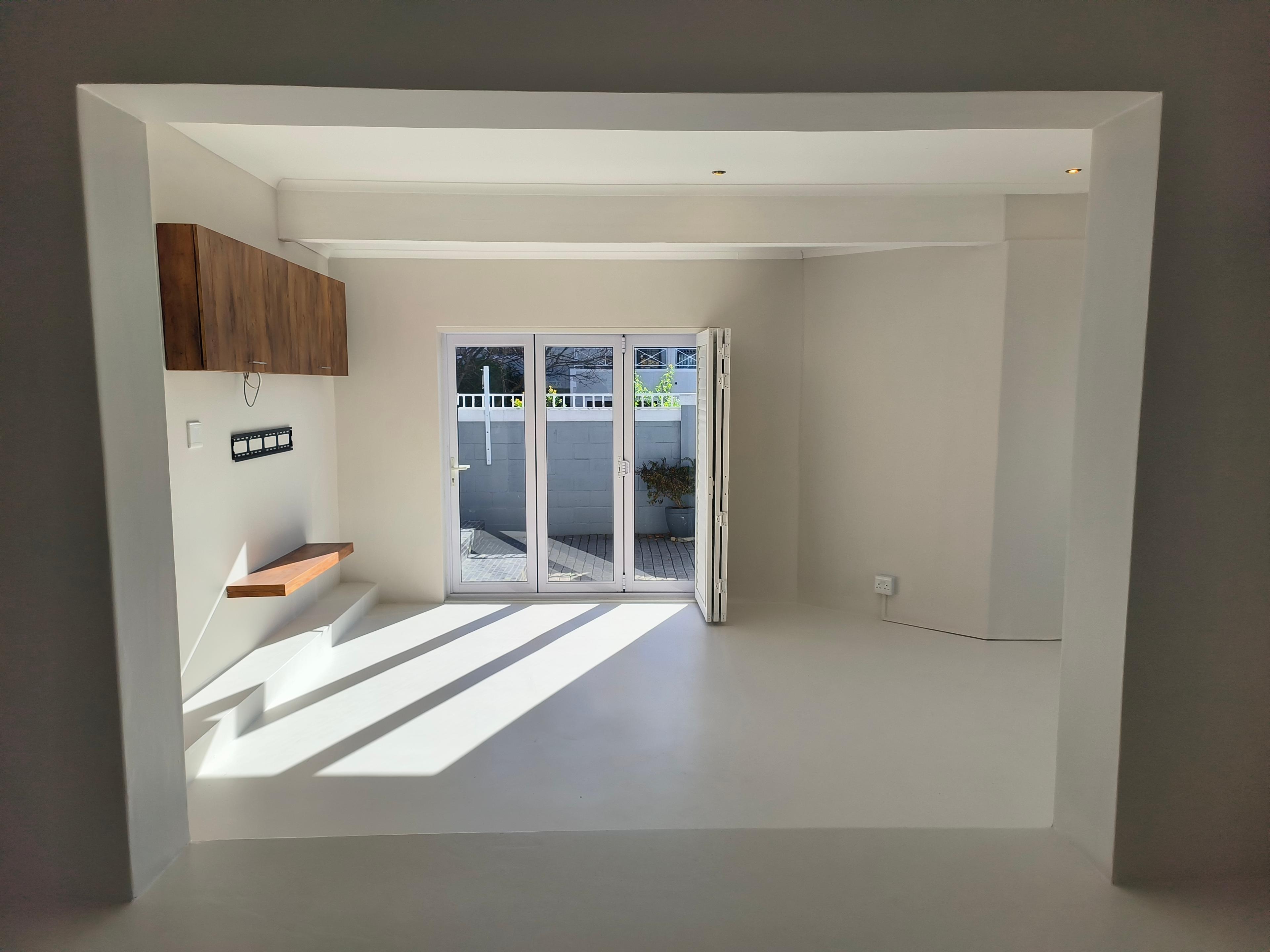 Image 4 of 6