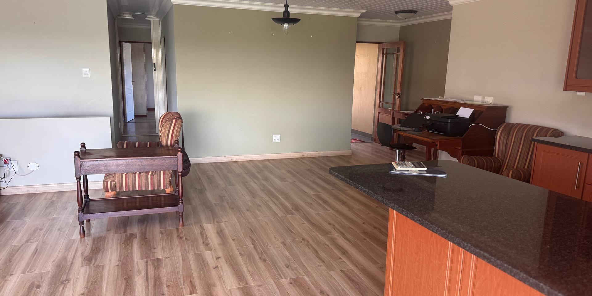 Image 3 of 6