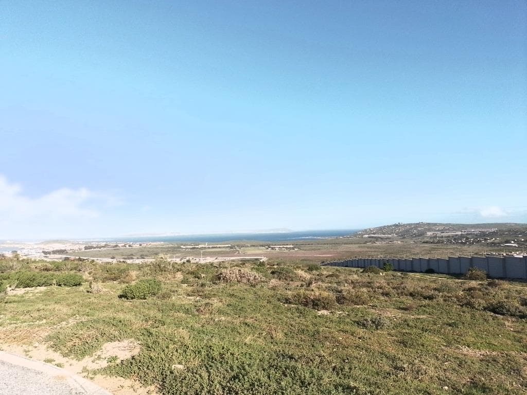 Image 2 of 6