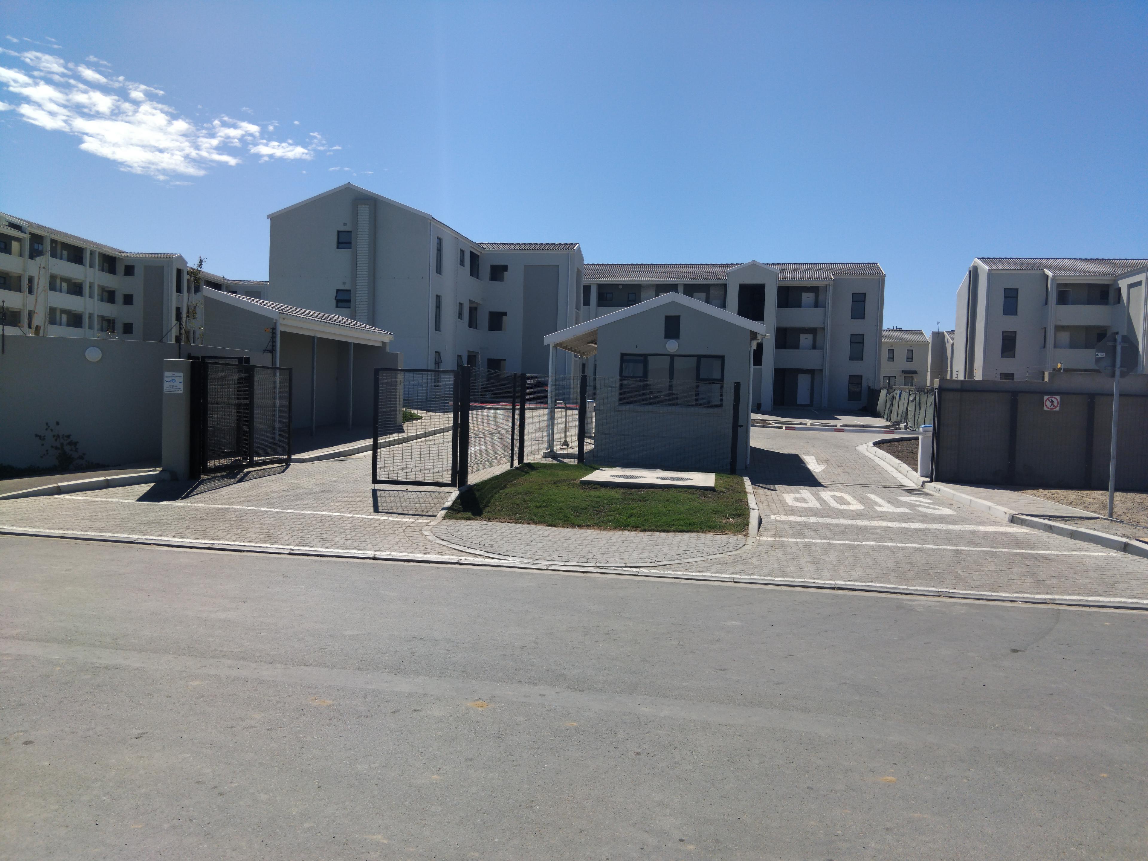 Image 2 of 6