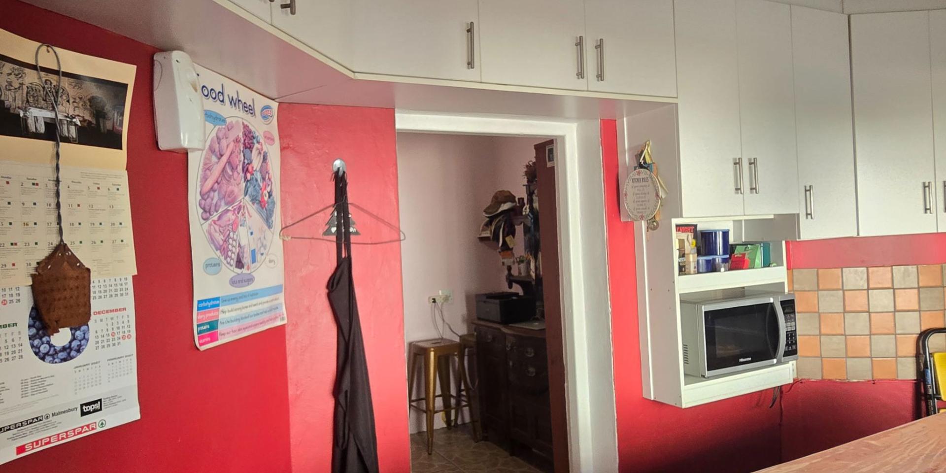 Image 3 of 6