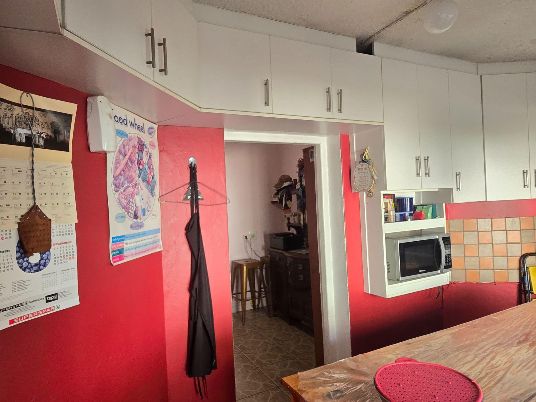 Image 3 of 6